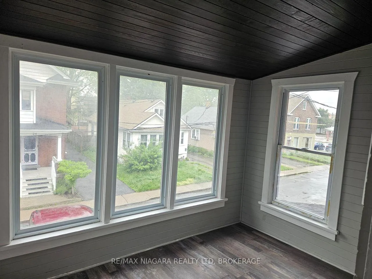 Photo 9 of Unit 2, 23 Avenue Place, Welland, Welland Downtown — HOMEH