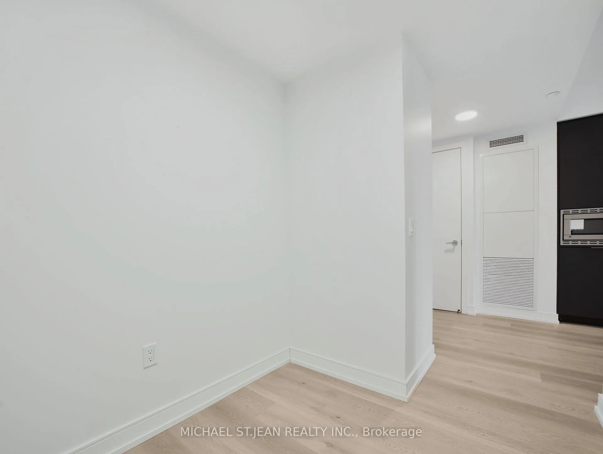 Photo 8 of Unit 726, 1 Jarvis Street, Hamilton, Beasley — HOMEH
