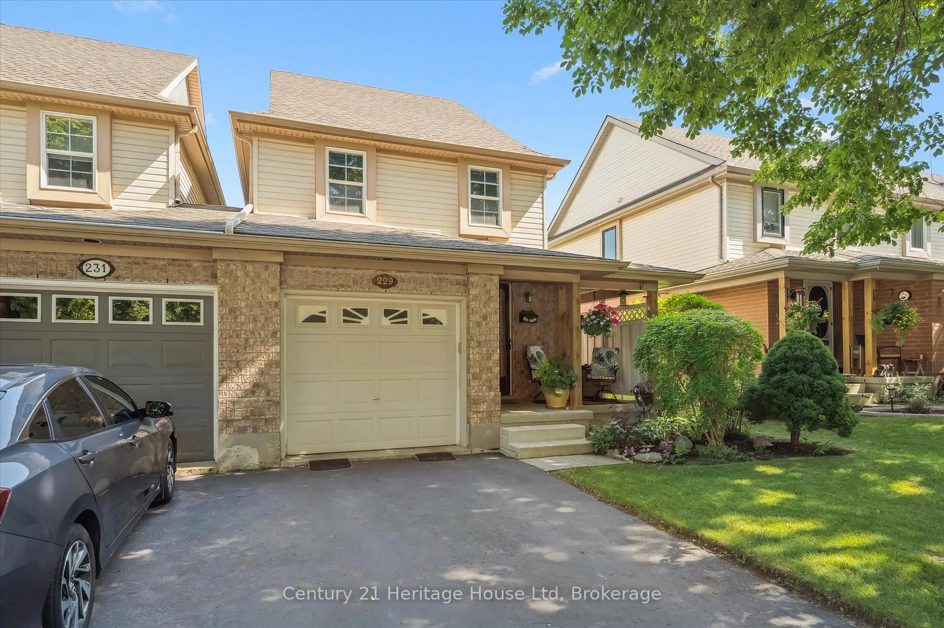 Photo 3 of 229 Silurian Drive, Guelph, Grange Road — HOMEH