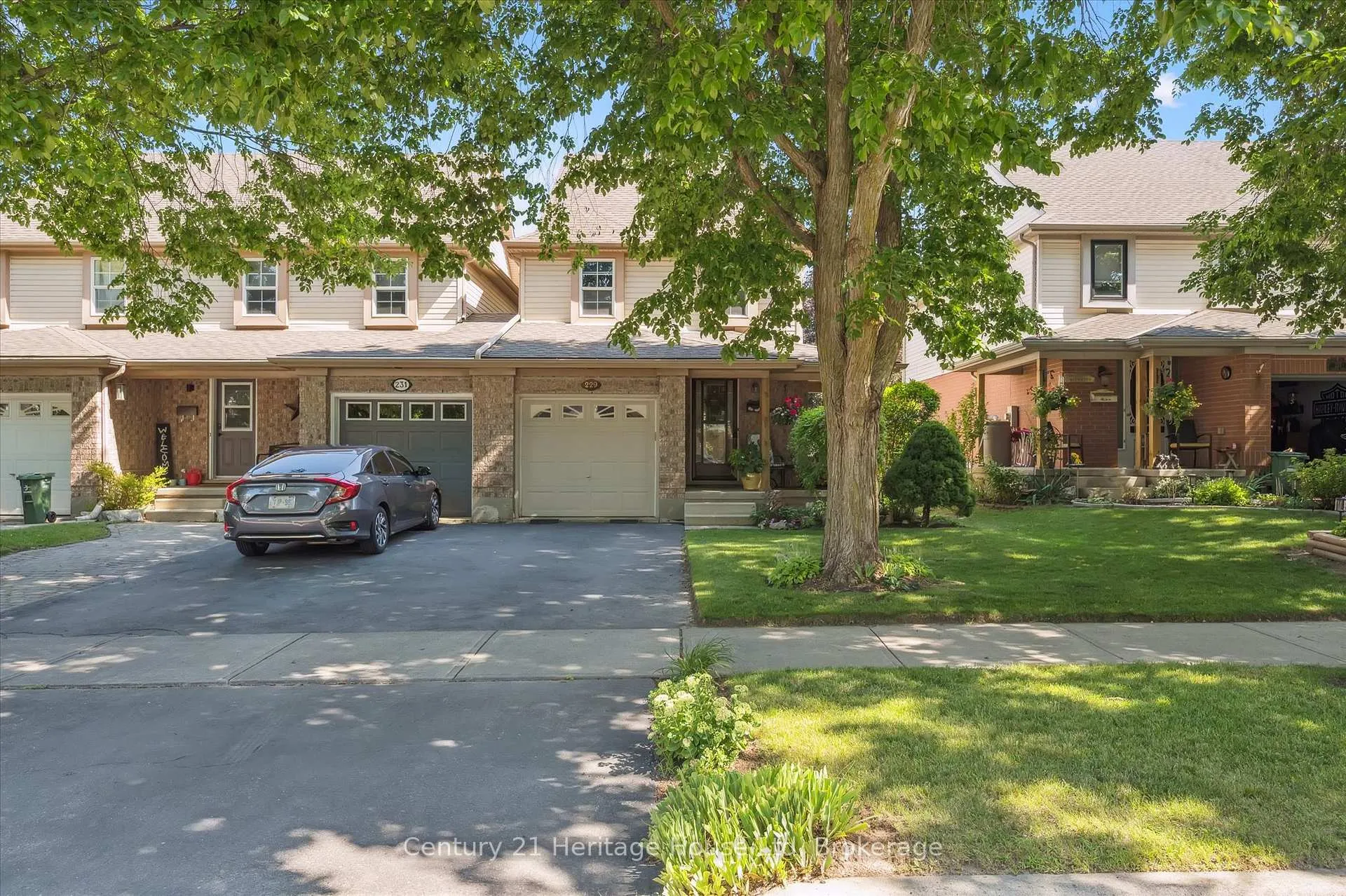 Photo 4 of 229 Silurian Drive, Guelph, Grange Road — HOMEH