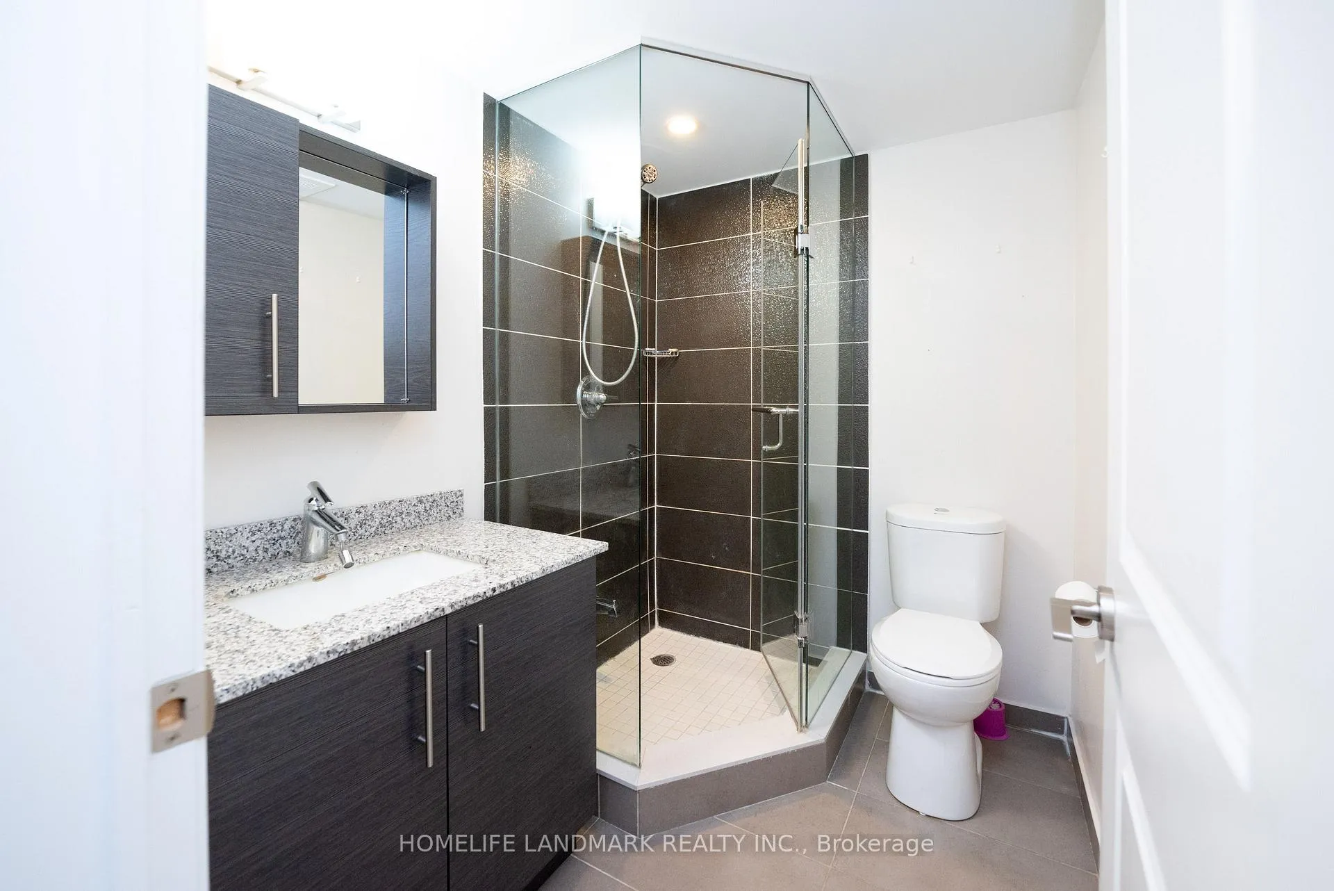 Photo 5 of 319 South Park Road, Markham, Commerce Valley — HOMEH