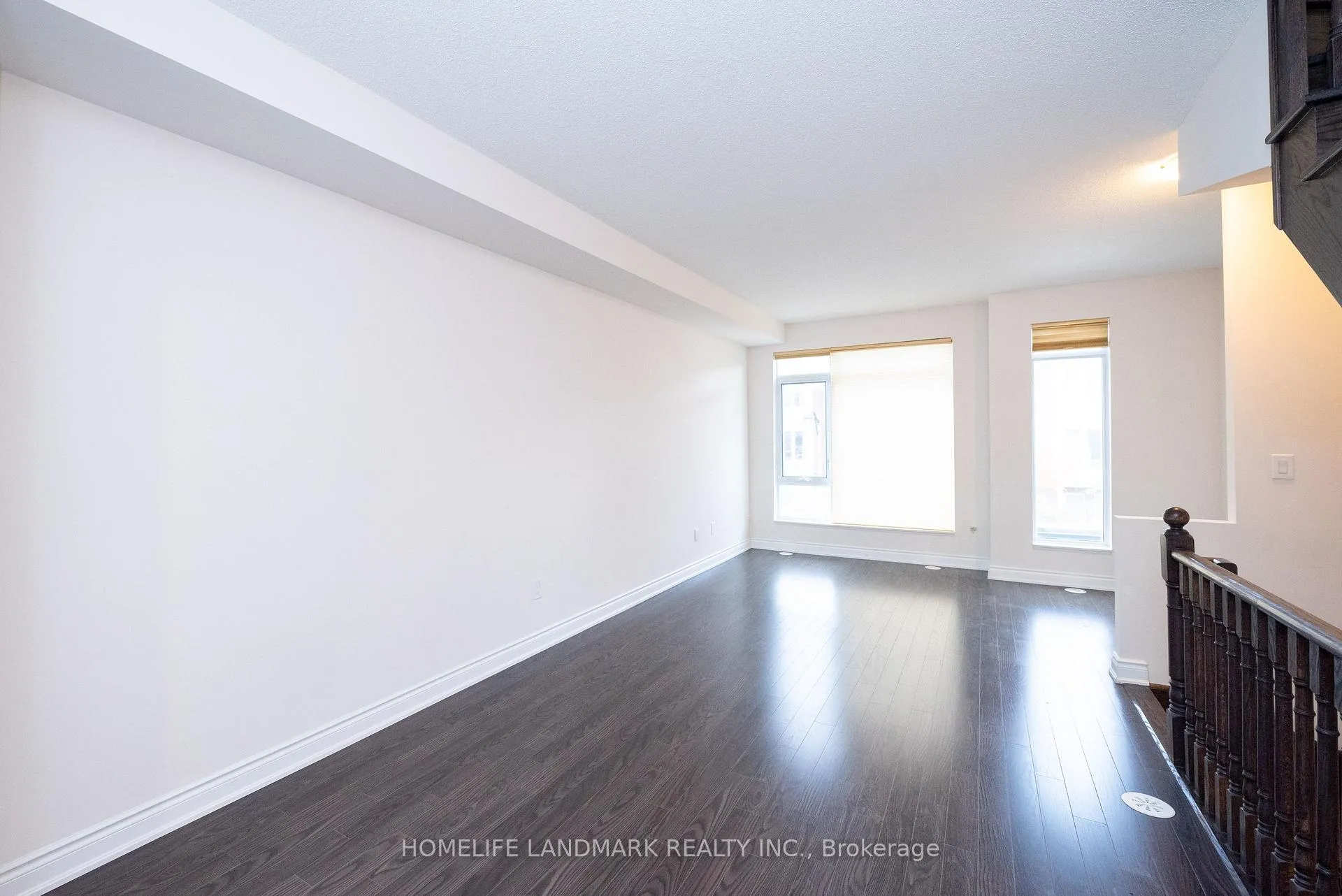 Photo 11 of 319 South Park Road, Markham, Commerce Valley — HOMEH