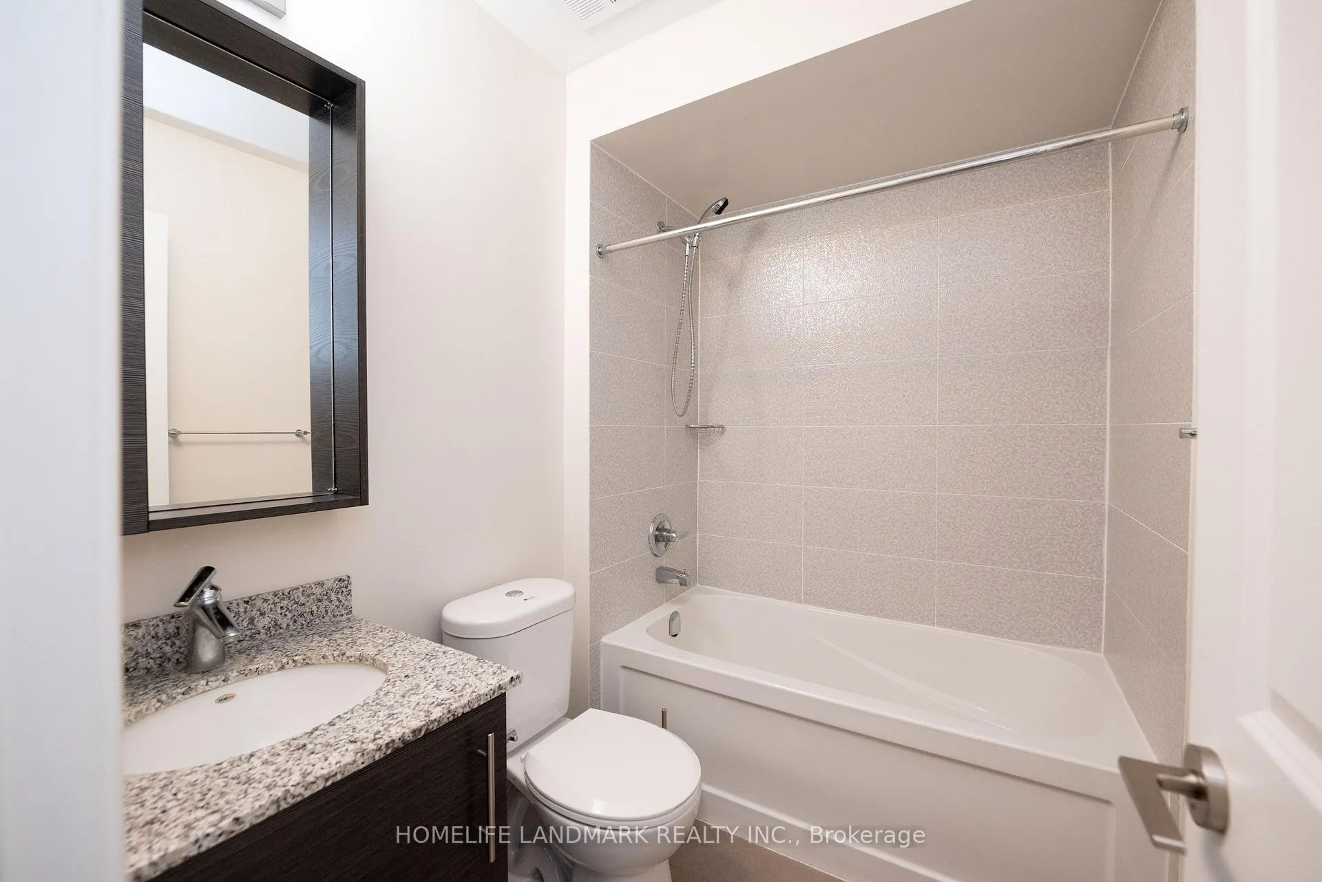 Photo 18 of 319 South Park Road, Markham, Commerce Valley — HOMEH