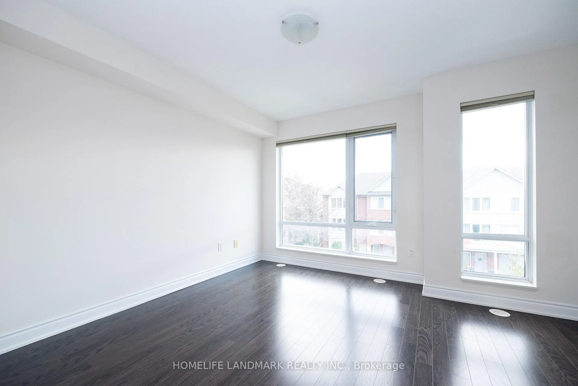 Photo 19 of 319 South Park Road, Markham, Commerce Valley — HOMEH