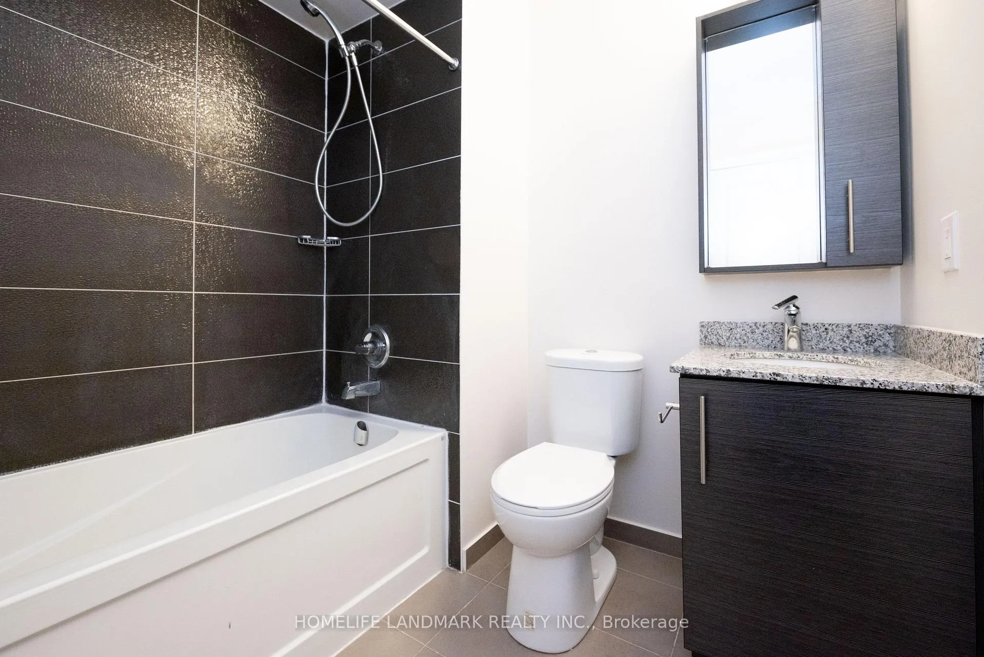 Photo 24 of 319 South Park Road, Markham, Commerce Valley — HOMEH