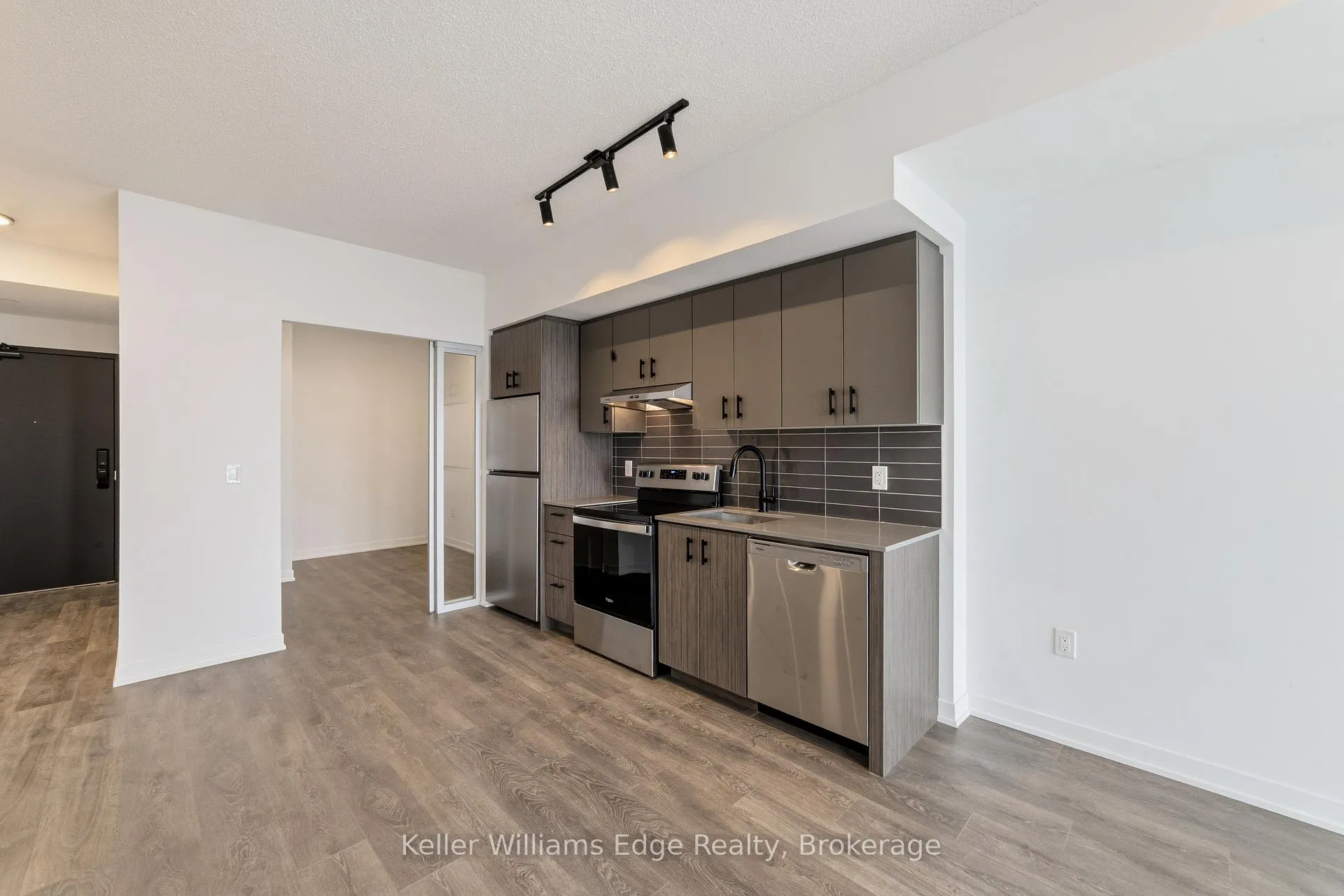 Photo 4 of Unit D1008, 4878 Powers Common, Burlington, Alton — HOMEH