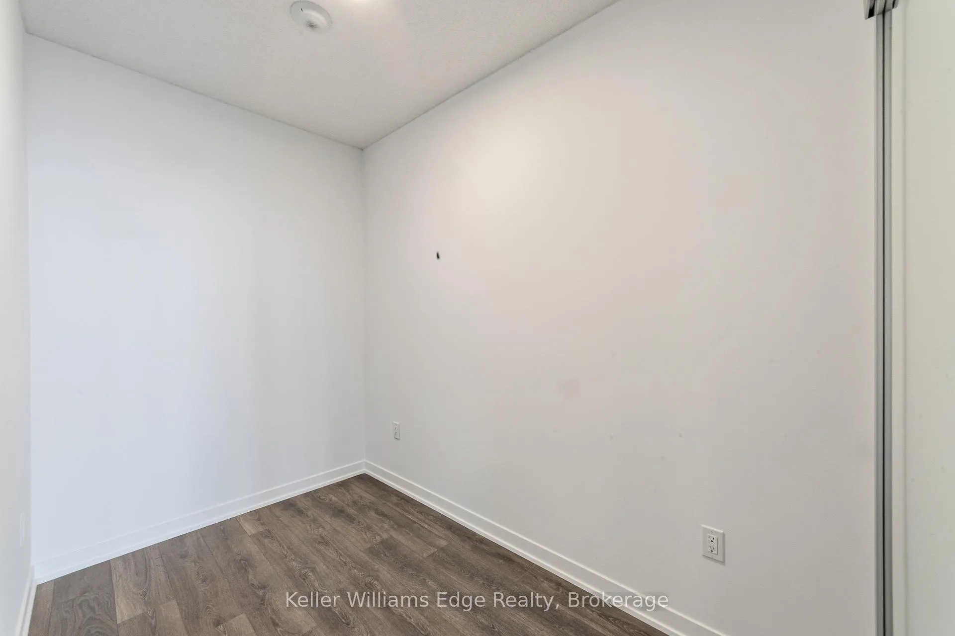 Photo 11 of Unit D1008, 4878 Powers Common, Burlington, Alton — HOMEH