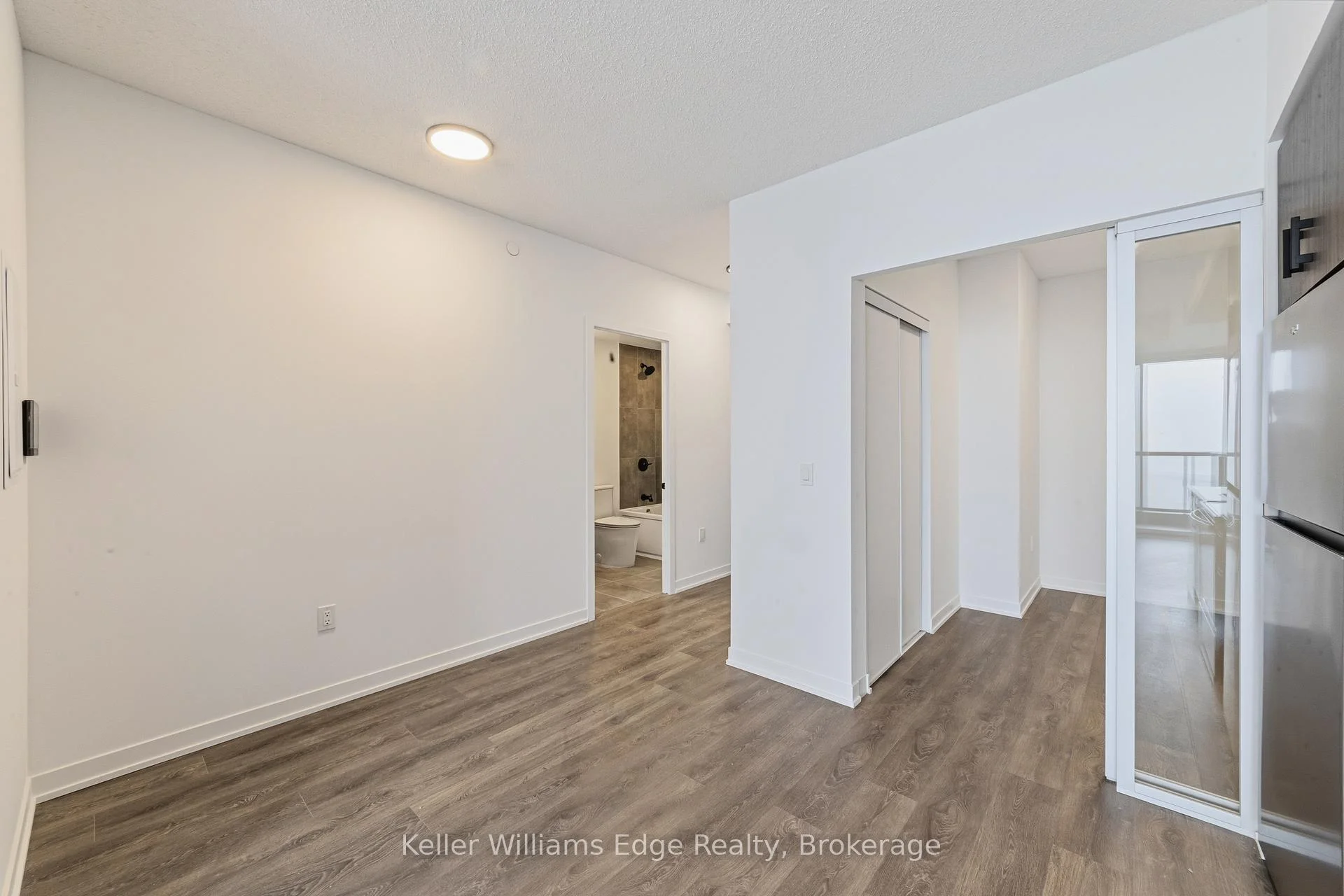 Photo 27 of Unit D1008, 4878 Powers Common, Burlington, Alton — HOMEH