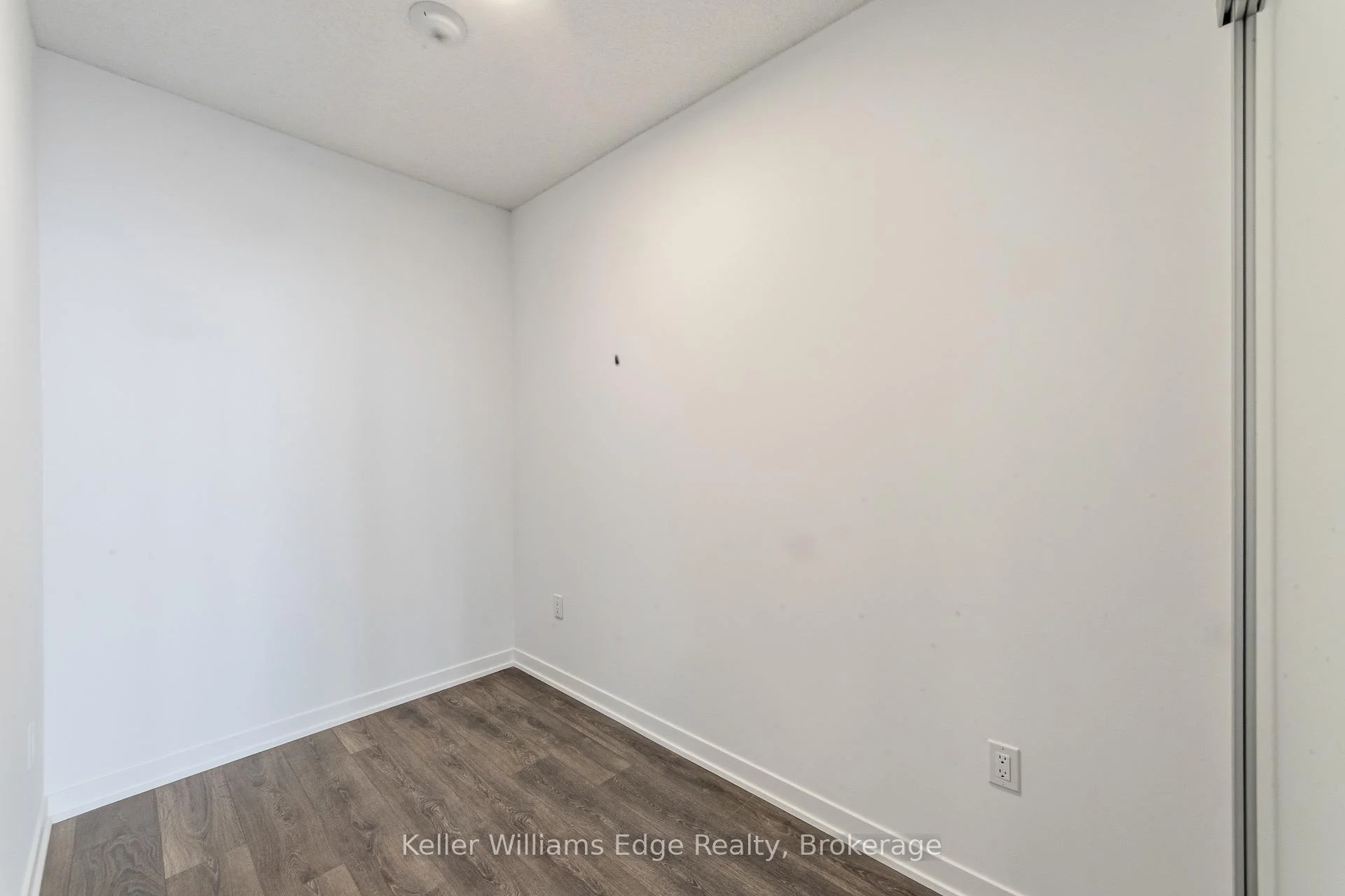 Photo 28 of Unit D1008, 4878 Powers Common, Burlington, Alton — HOMEH