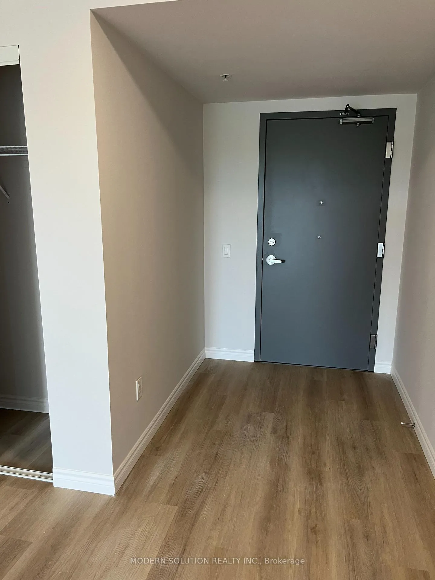 Photo 3 of Unit 806, 425 Watson Parkway N, Guelph, Grange Road — HOMEH