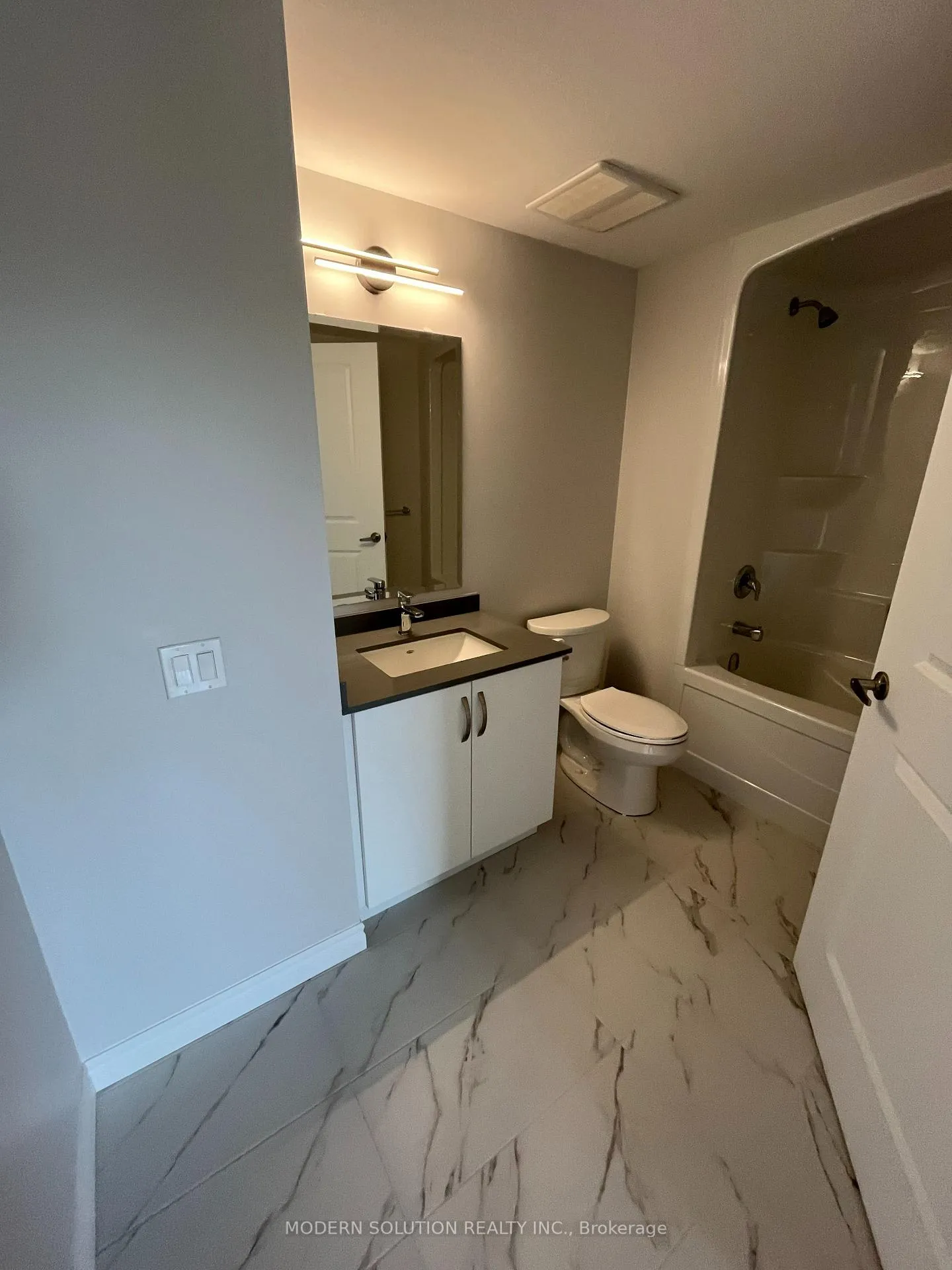 Photo 14 of Unit 806, 425 Watson Parkway N, Guelph, Grange Road — HOMEH