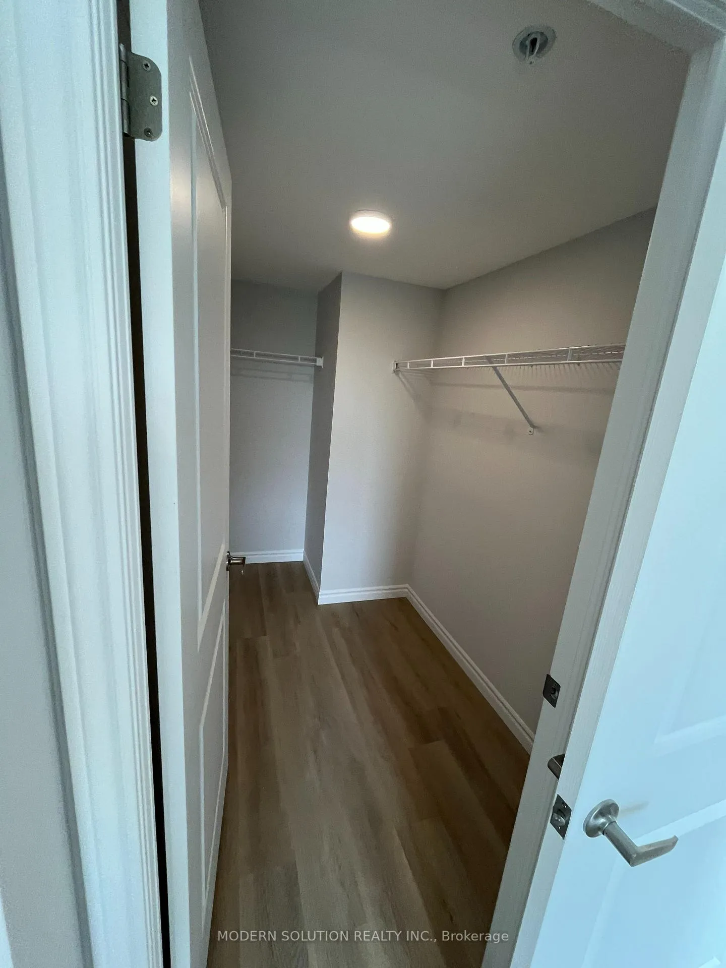 Photo 18 of Unit 806, 425 Watson Parkway N, Guelph, Grange Road — HOMEH
