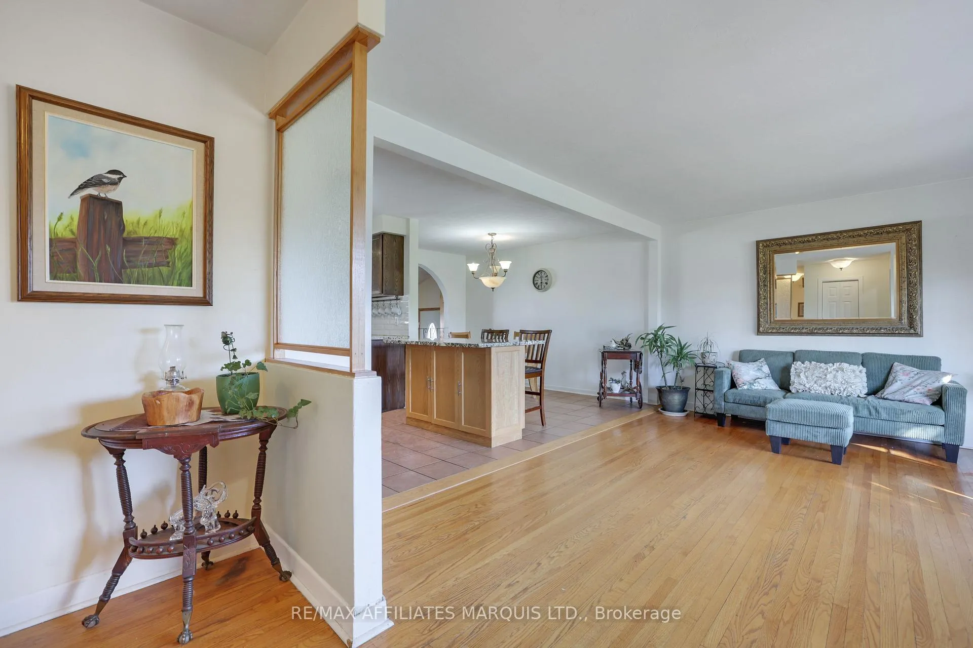 Photo 3 of 428 Bellevue Crescent, Cornwall — HOMEH