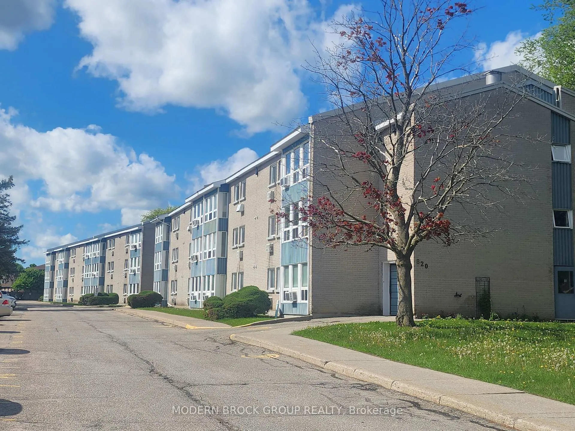 Photo 2 of Unit 110, 820 Laurier Boulevard, Brockville — HOMEH