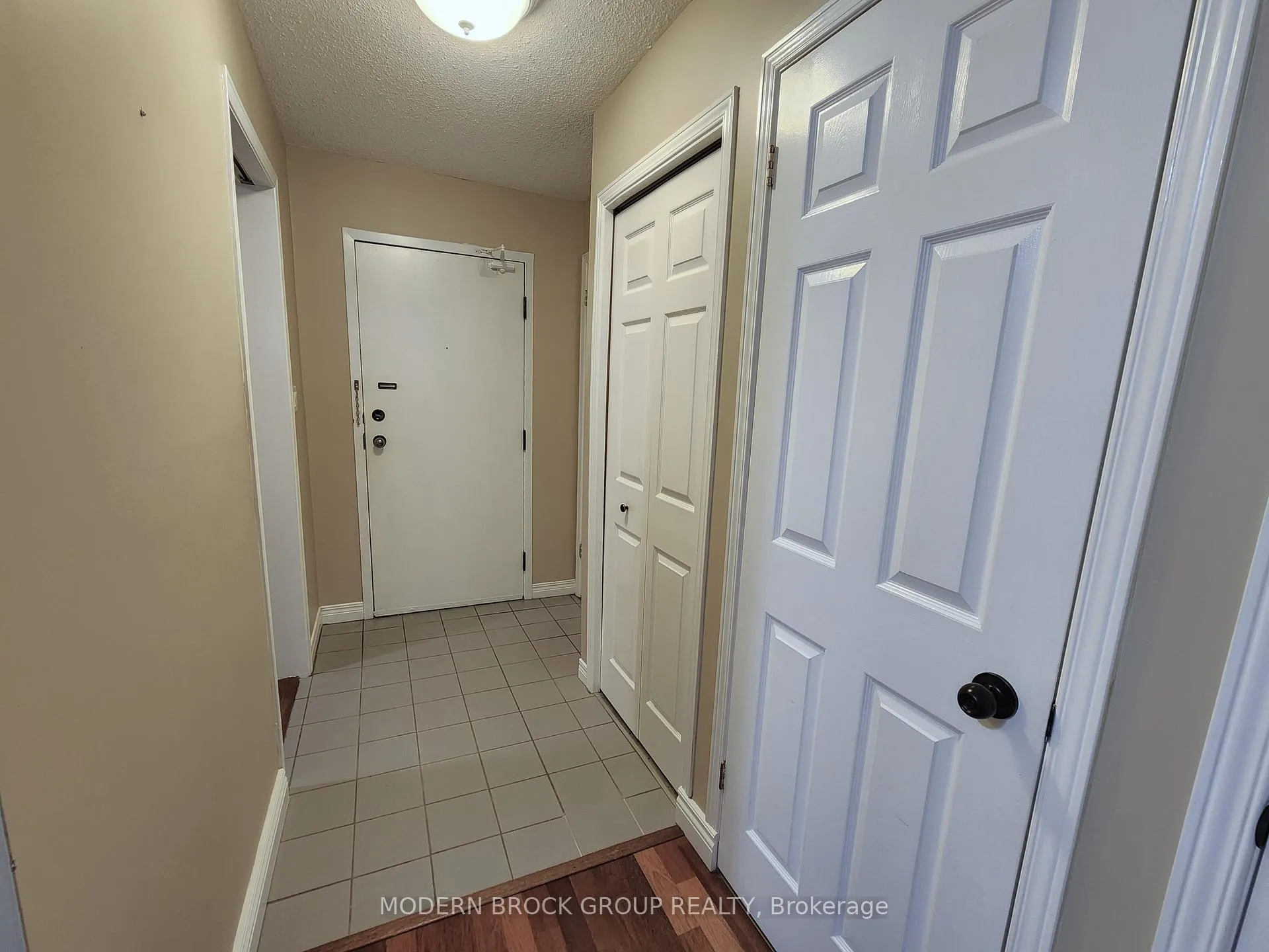 Photo 5 of Unit 110, 820 Laurier Boulevard, Brockville — HOMEH