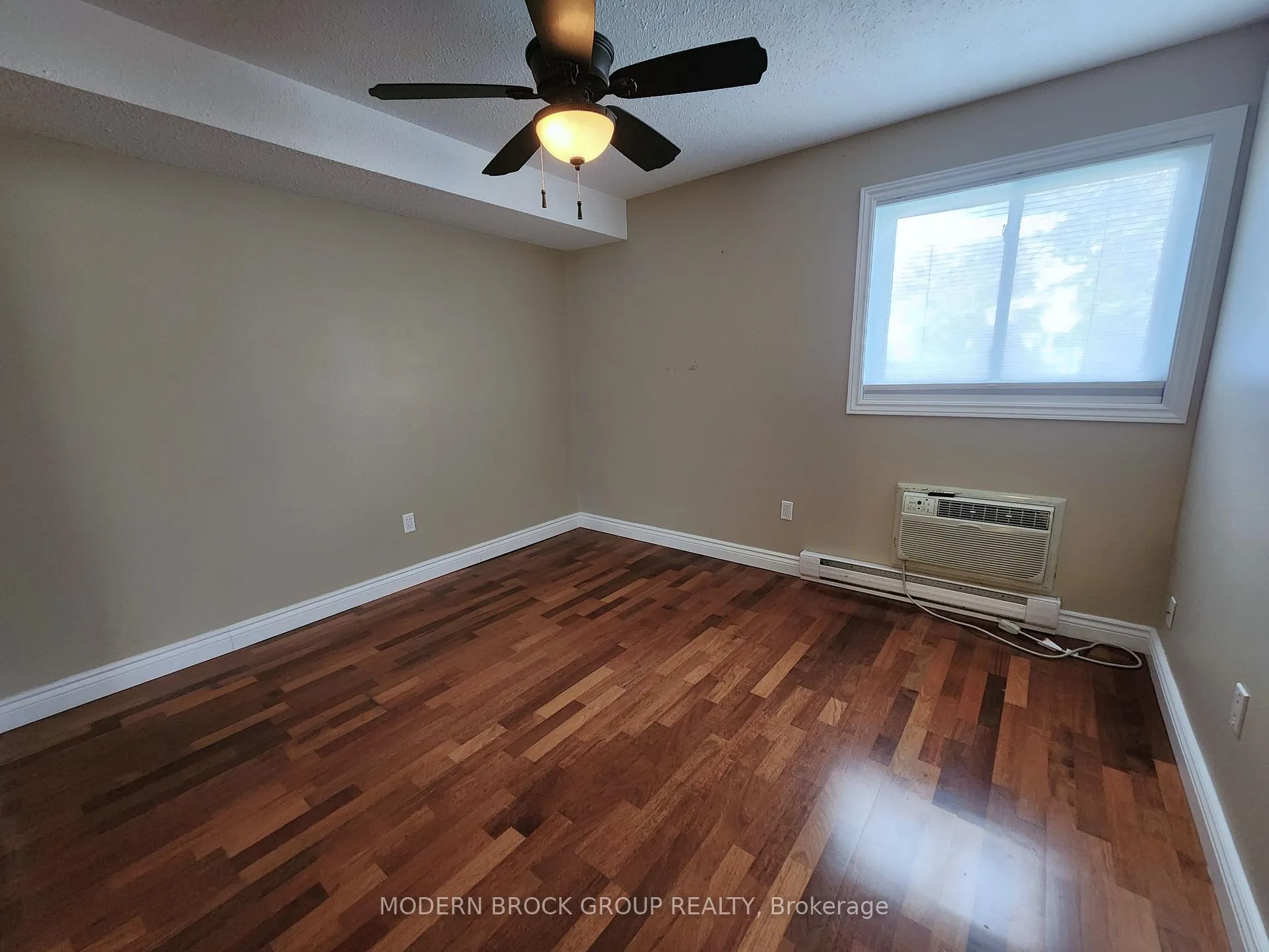 Photo 16 of Unit 110, 820 Laurier Boulevard, Brockville — HOMEH