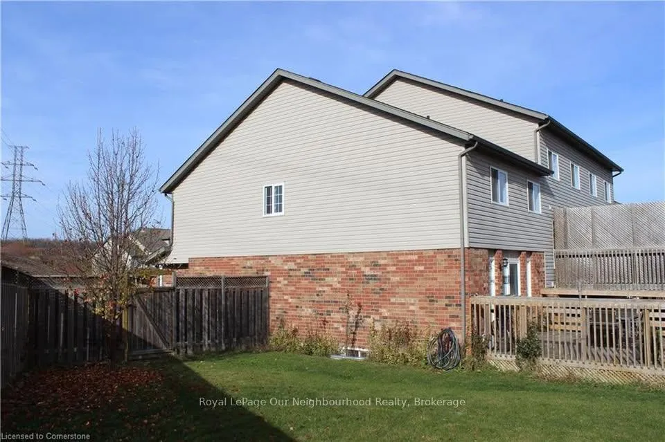 Photo 15 of 21 Snowdrop Crescent, Kitchener — HOMEH