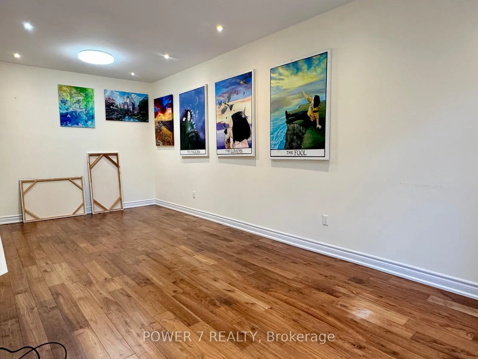Photo 4 of 8 Zermatt Way, Markham, Unionville — HOMEH