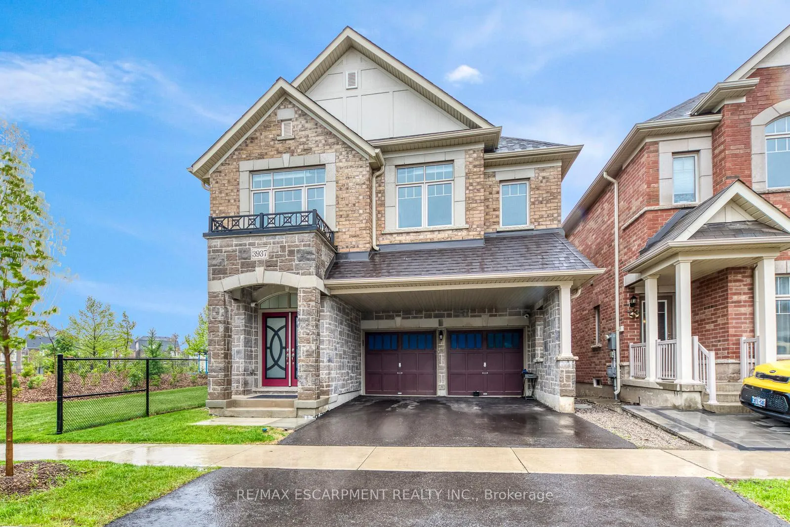 Photo 2 of 3937 Leonardo Street, Burlington, Alton — HOMEH