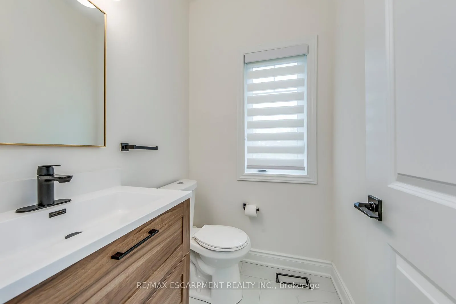Photo 16 of 3937 Leonardo Street, Burlington, Alton — HOMEH
