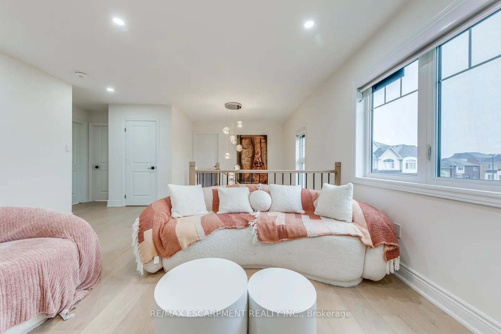 Photo 19 of 3937 Leonardo Street, Burlington, Alton — HOMEH