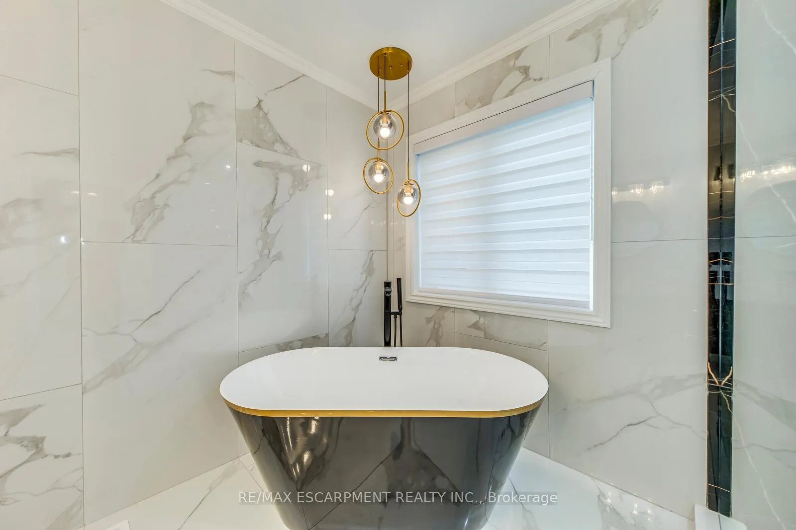 Photo 25 of 3937 Leonardo Street, Burlington, Alton — HOMEH