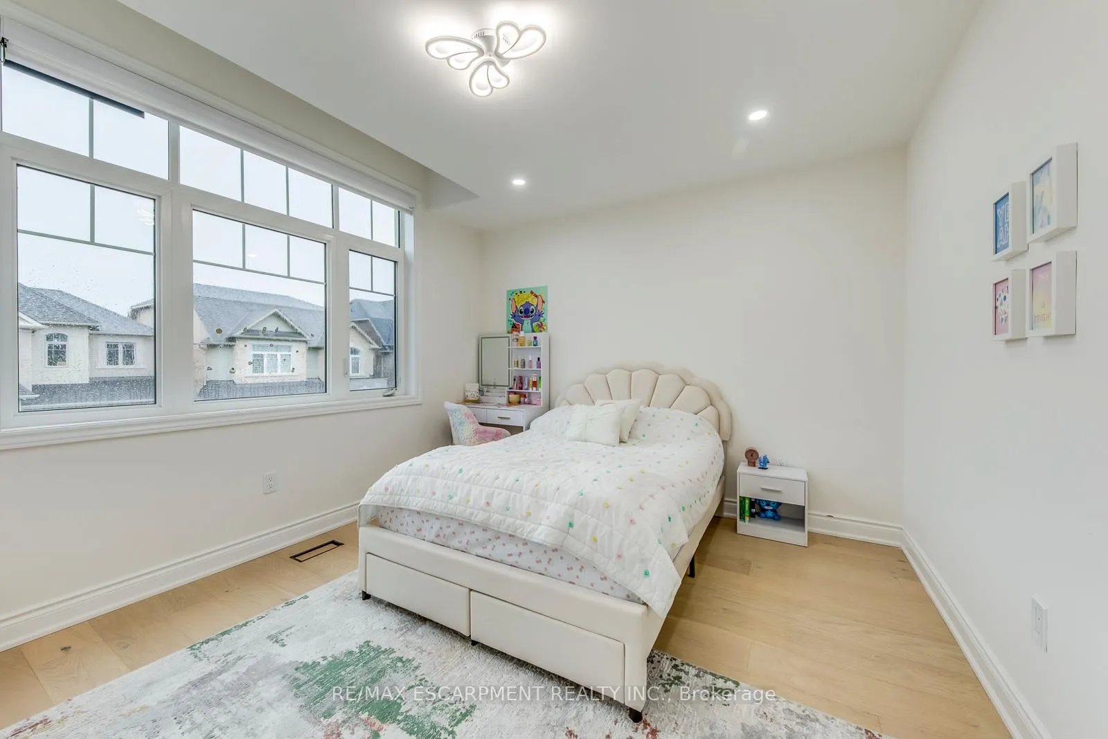 Photo 28 of 3937 Leonardo Street, Burlington, Alton — HOMEH