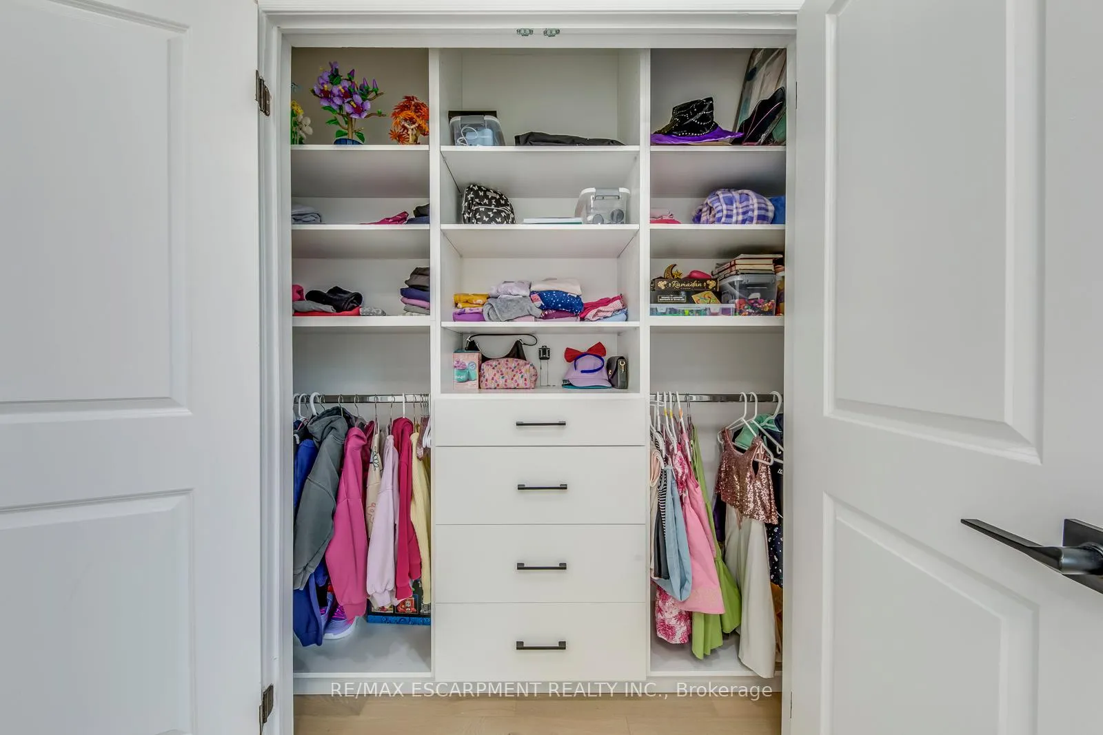 Photo 30 of 3937 Leonardo Street, Burlington, Alton — HOMEH
