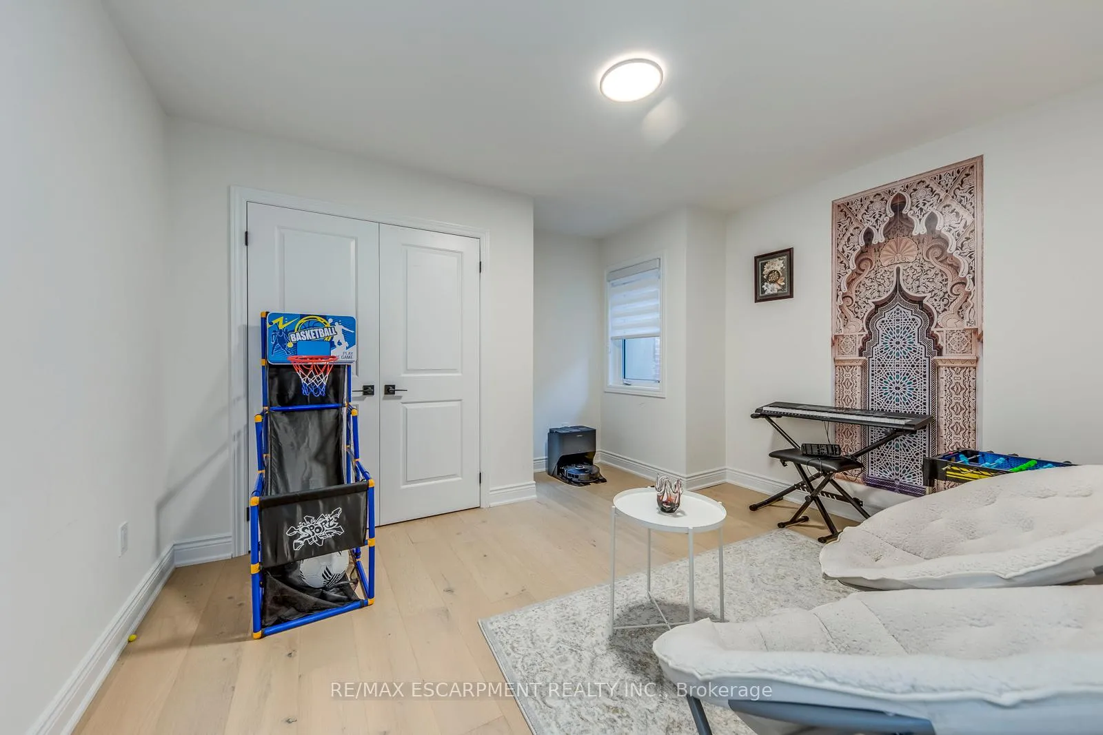 Photo 33 of 3937 Leonardo Street, Burlington, Alton — HOMEH