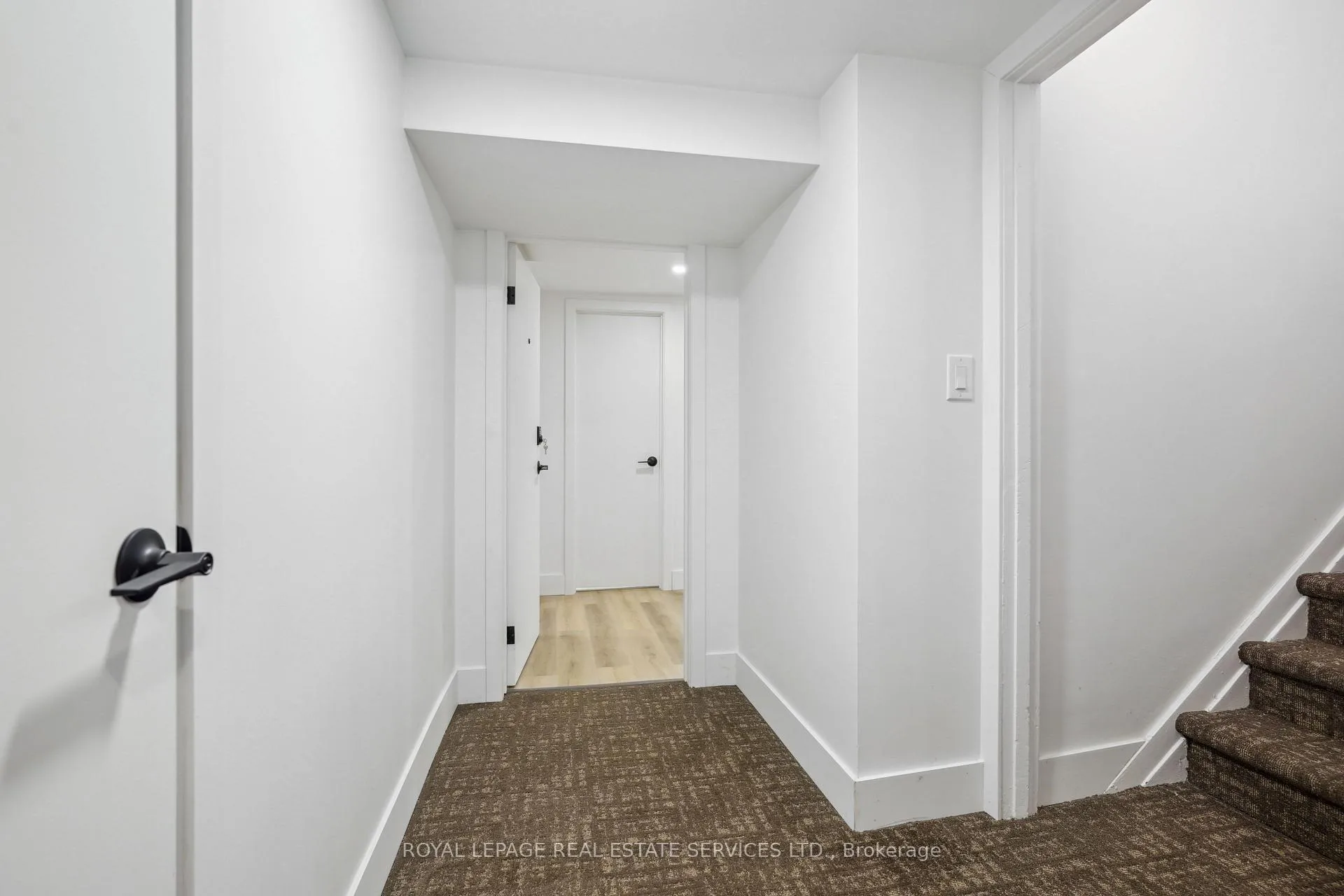Photo 2 of Unit Suite A, 1 Yorkview Drive, Etobicoke, Stonegate-Queensway — HOMEH