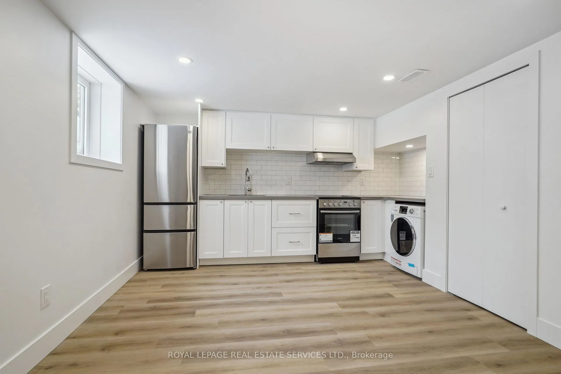 Photo 4 of Unit Suite A, 1 Yorkview Drive, Etobicoke, Stonegate-Queensway — HOMEH