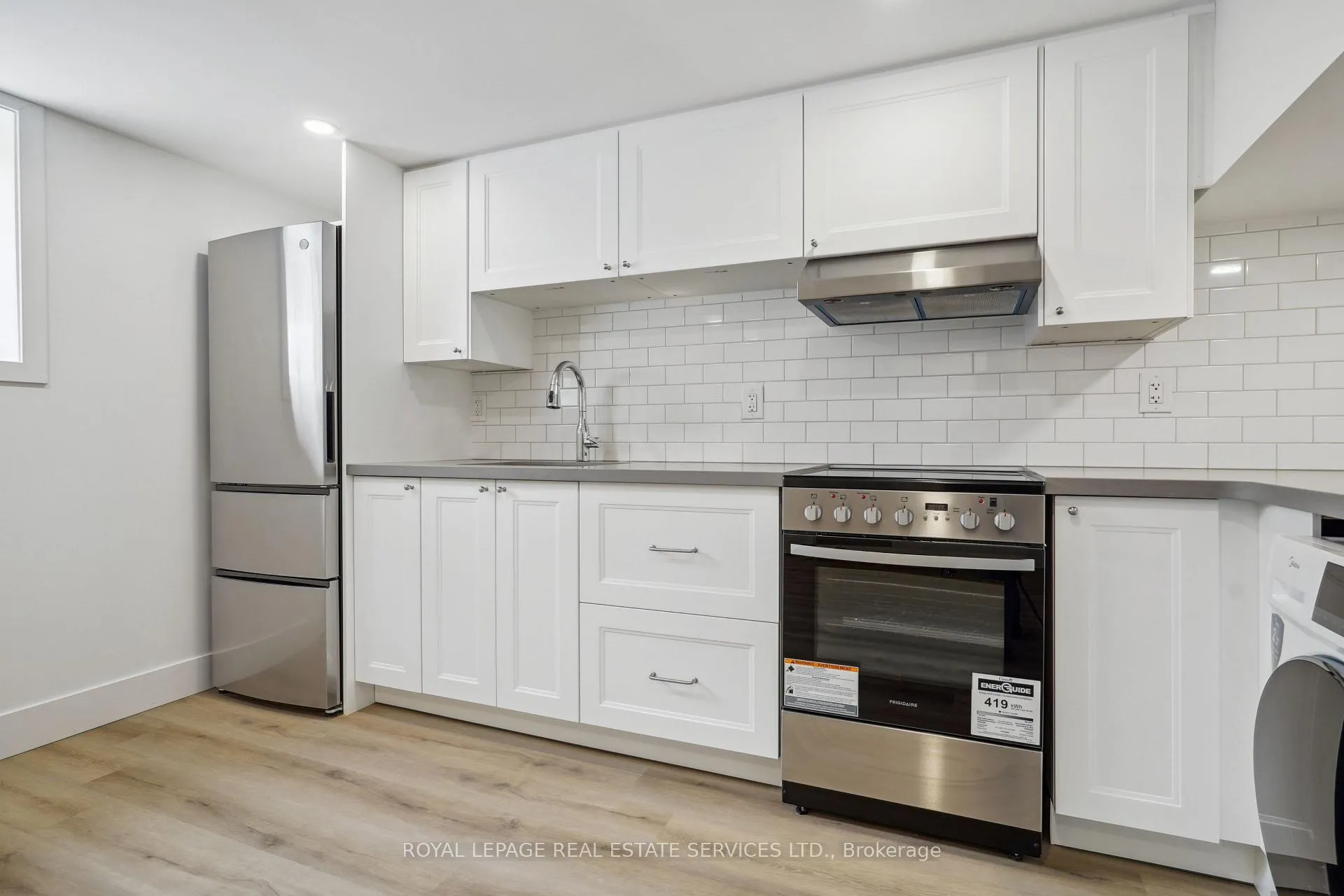 Photo 5 of Unit Suite A, 1 Yorkview Drive, Etobicoke, Stonegate-Queensway — HOMEH