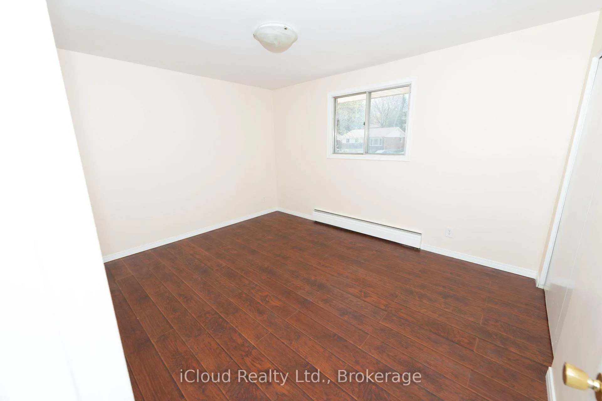 Photo 8 of 536 Glen Forrest Boulevard, Waterloo, Lakeshore Village — HOMEH