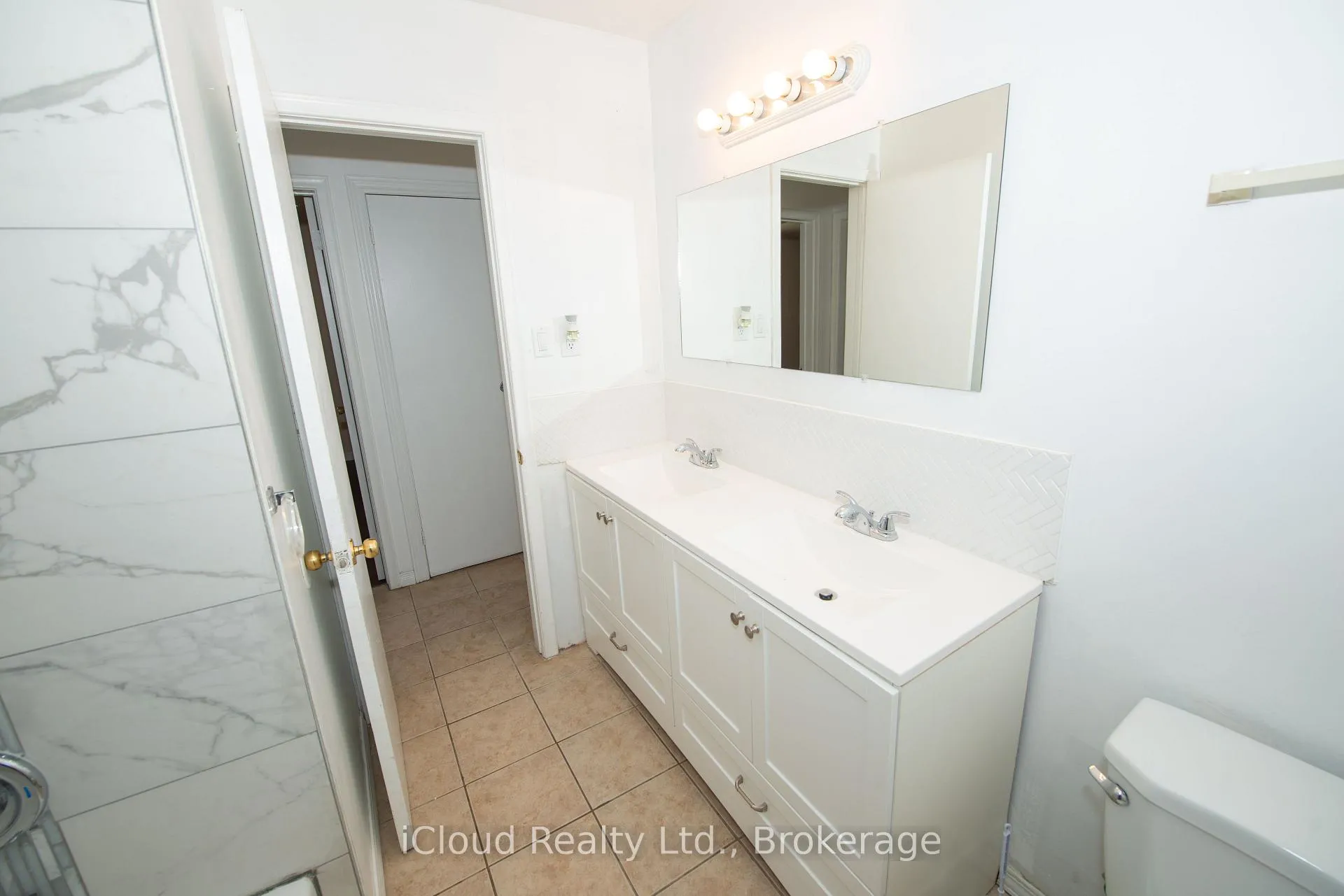 Photo 13 of 536 Glen Forrest Boulevard, Waterloo, Lakeshore Village — HOMEH