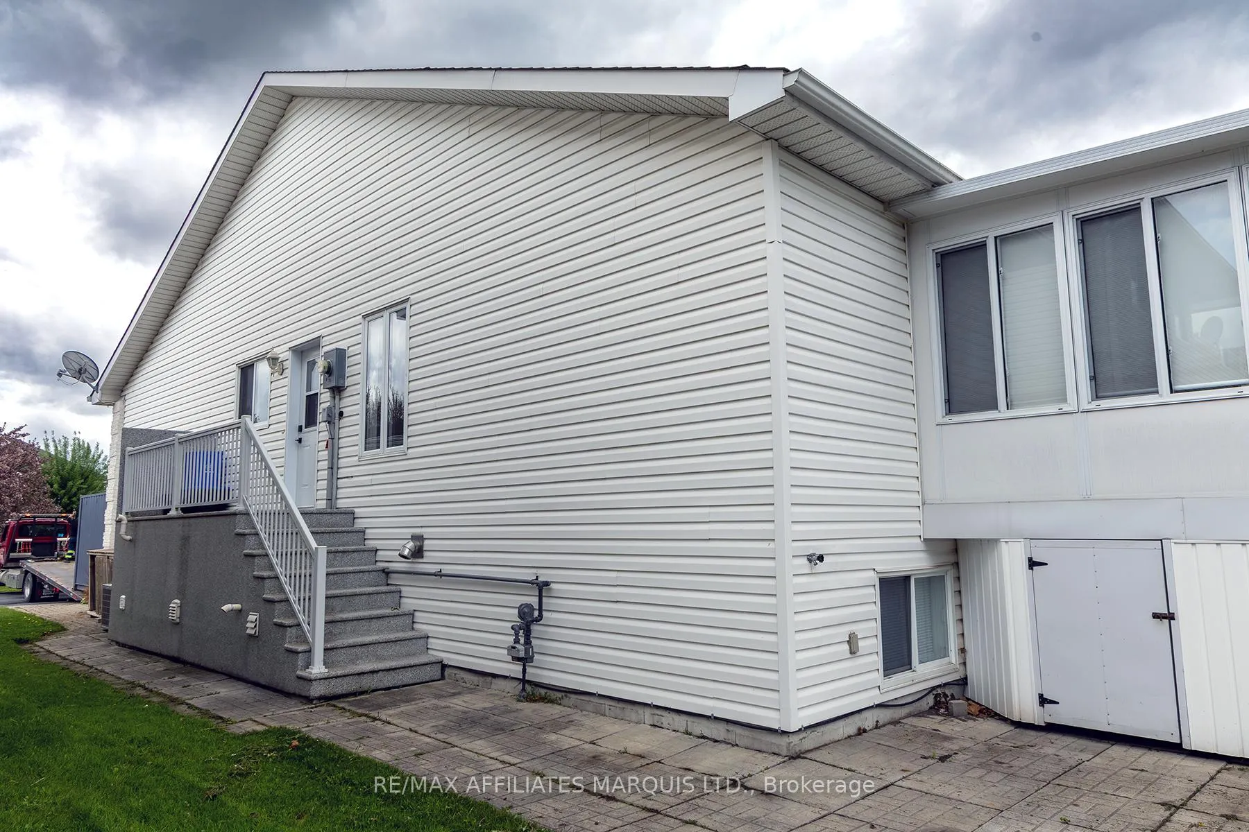 Photo 9 of 76 Rowan Drive, South Dundas, Morrisburg — HOMEH