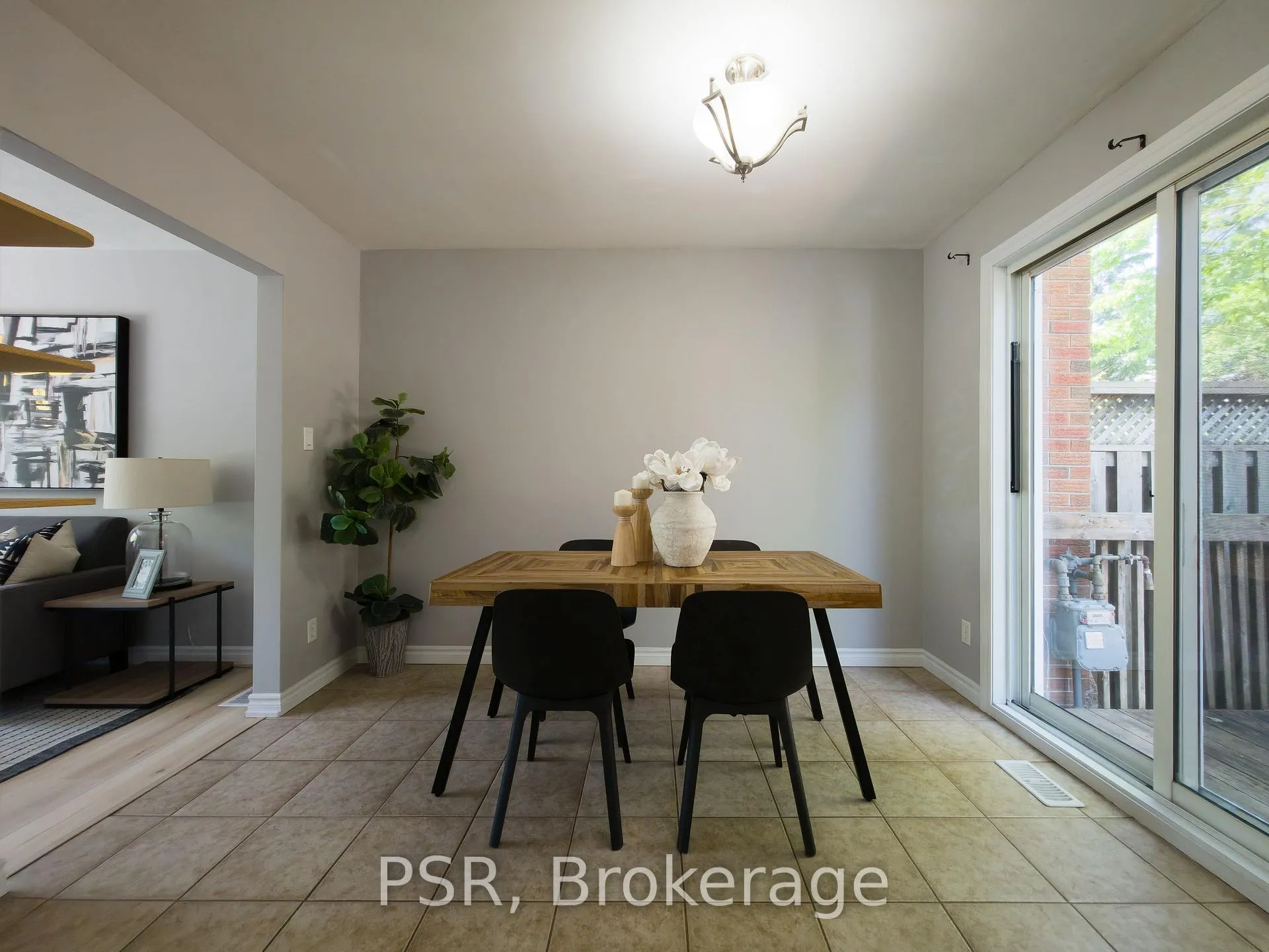 Photo 4 of 11 Elmsdale Drive, Kitchener, Meinzinger — HOMEH