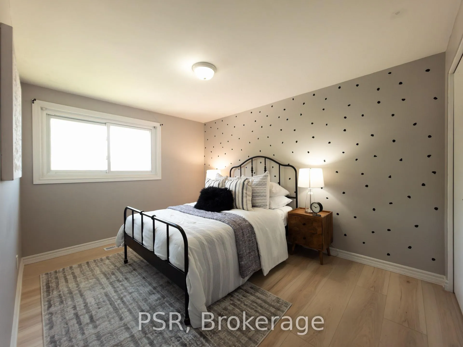 Photo 8 of 11 Elmsdale Drive, Kitchener, Meinzinger — HOMEH