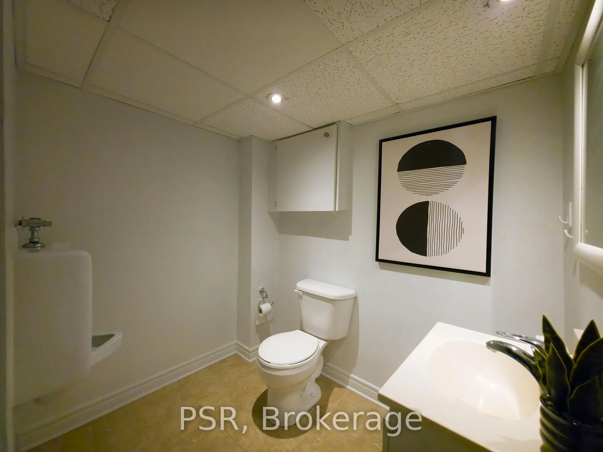 Photo 21 of 11 Elmsdale Drive, Kitchener, Meinzinger — HOMEH