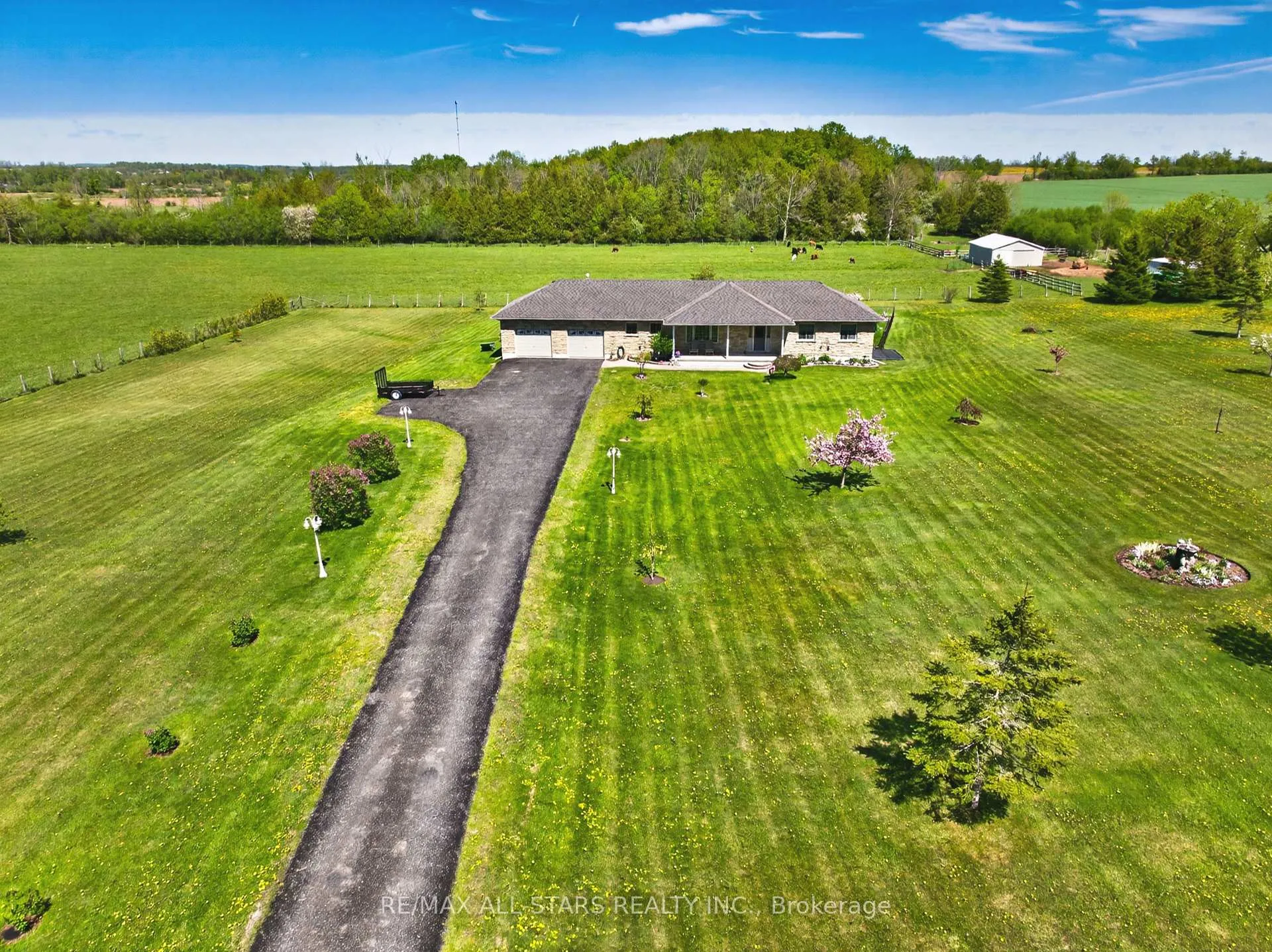 Photo 1 of 352 County RD 46, Kawartha Lakes, Oakwood — HOMEH