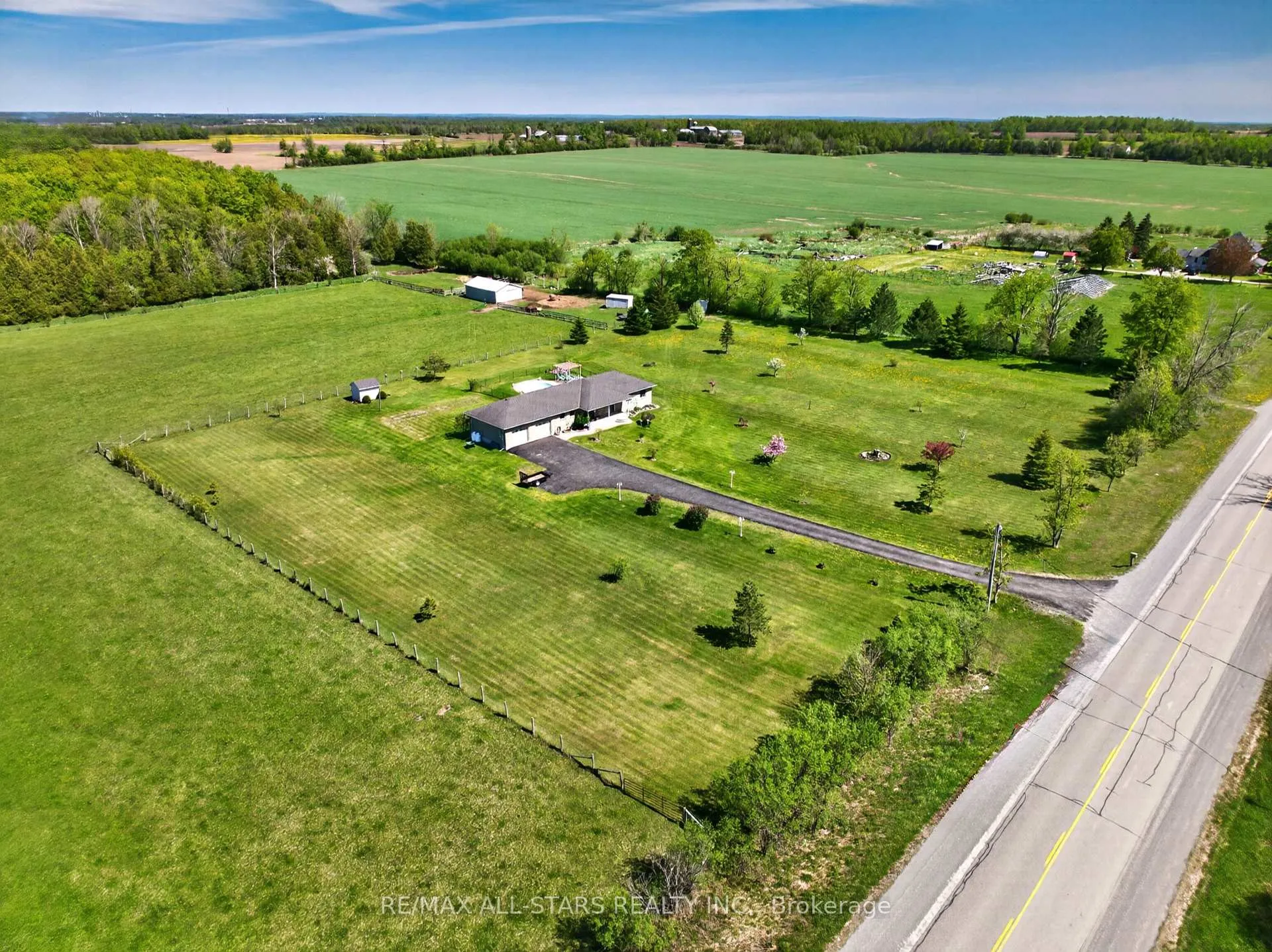 Photo 3 of 352 County RD 46, Kawartha Lakes, Oakwood — HOMEH