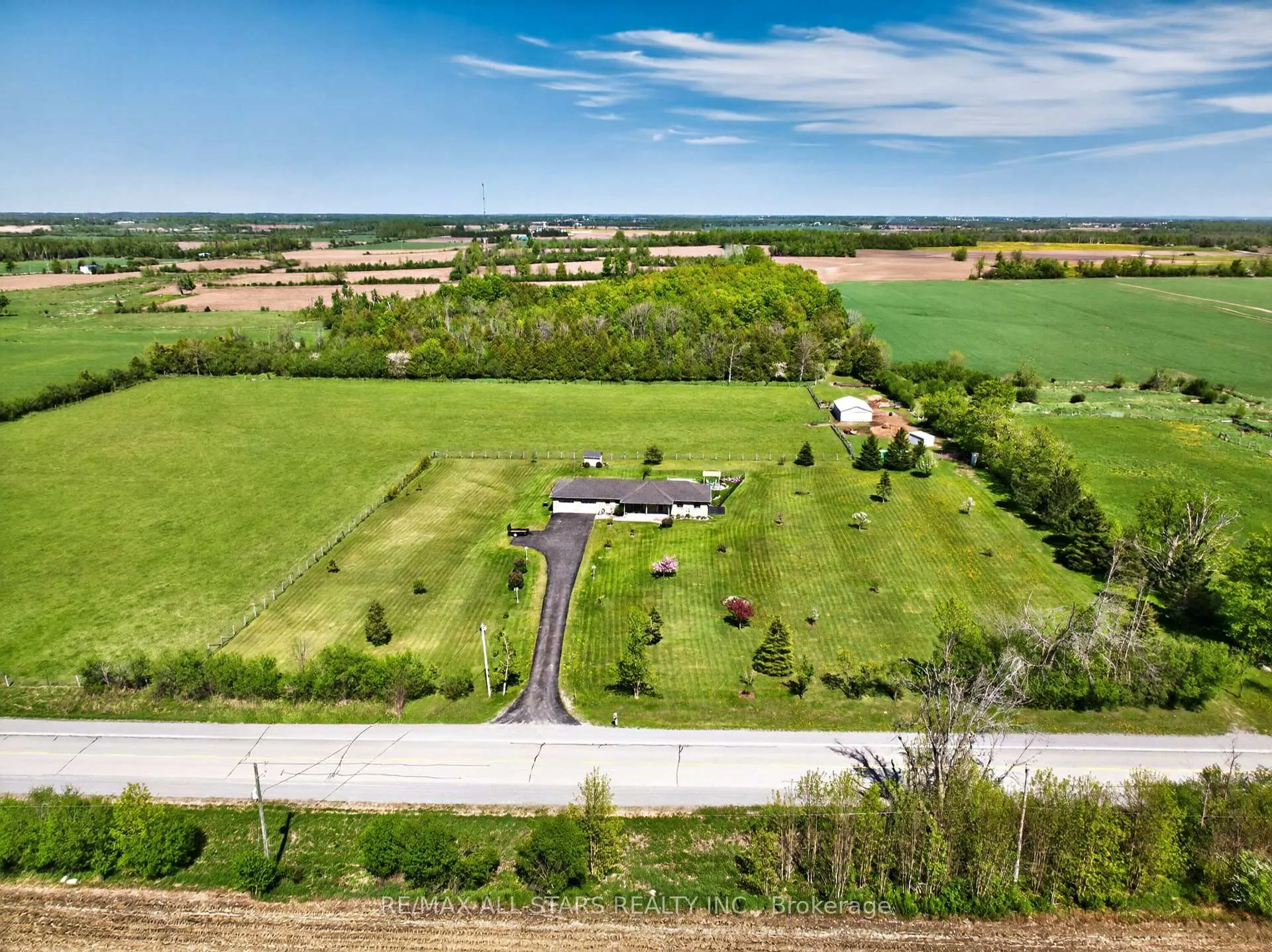 Photo 4 of 352 County RD 46, Kawartha Lakes, Oakwood — HOMEH