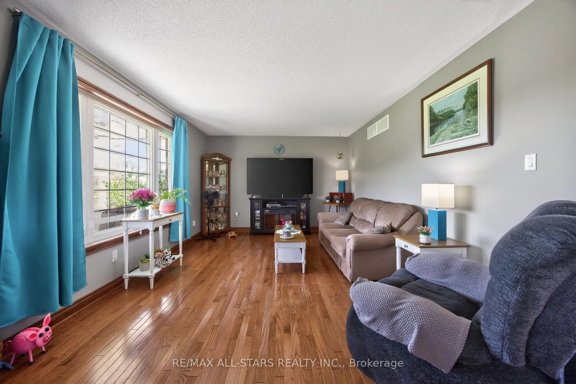 Photo 9 of 352 County RD 46, Kawartha Lakes, Oakwood — HOMEH