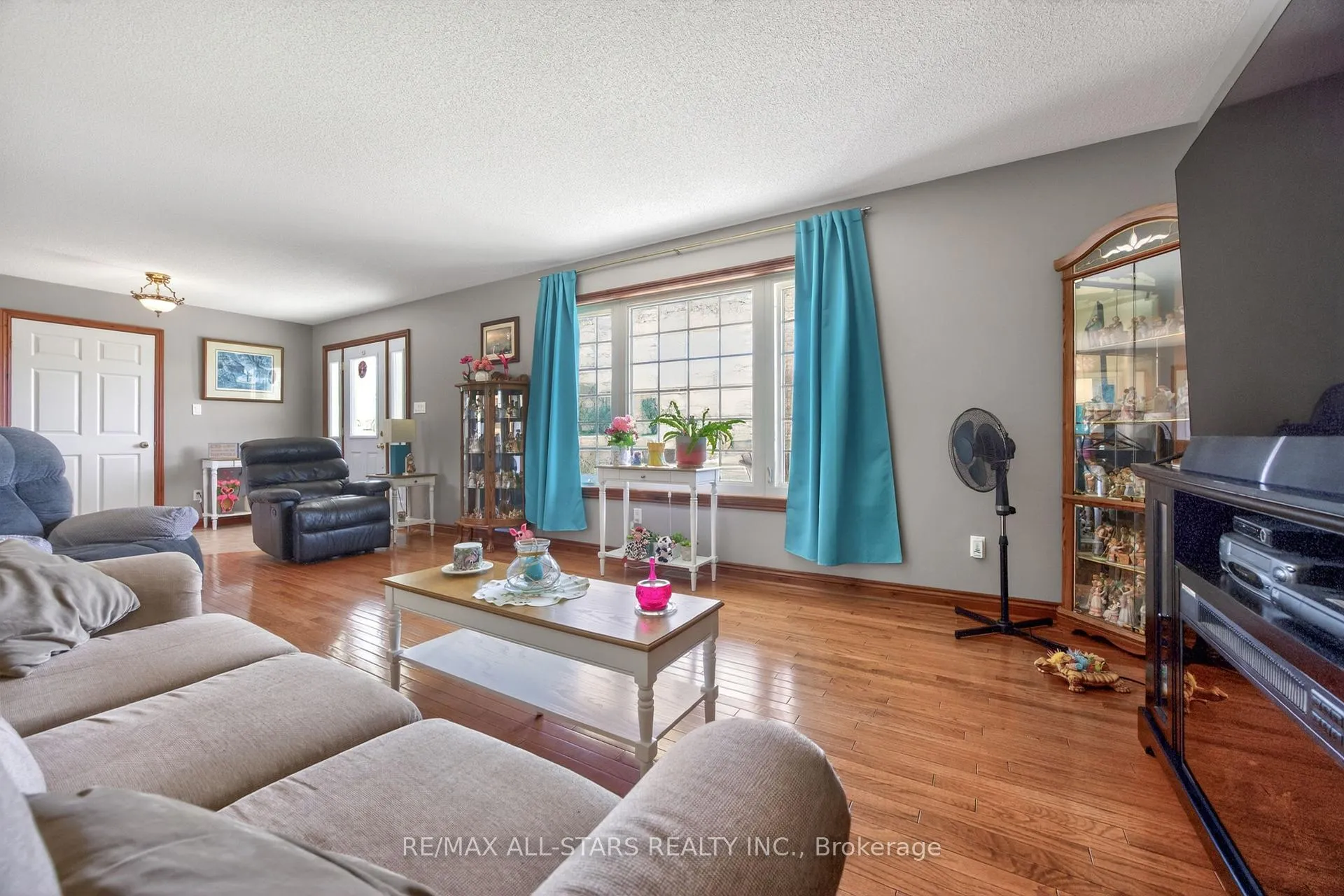 Photo 11 of 352 County RD 46, Kawartha Lakes, Oakwood — HOMEH