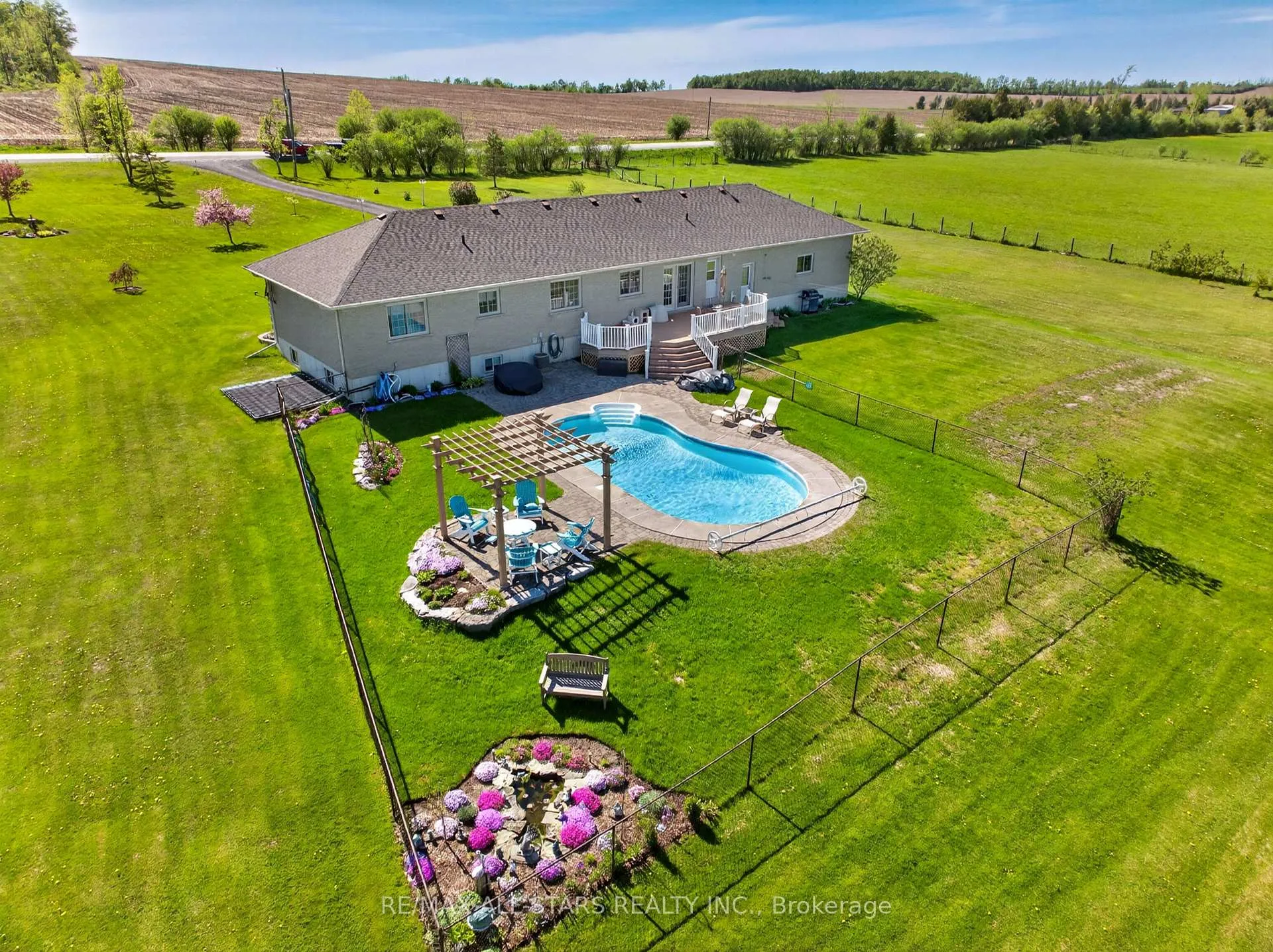 Photo 37 of 352 County RD 46, Kawartha Lakes, Oakwood — HOMEH