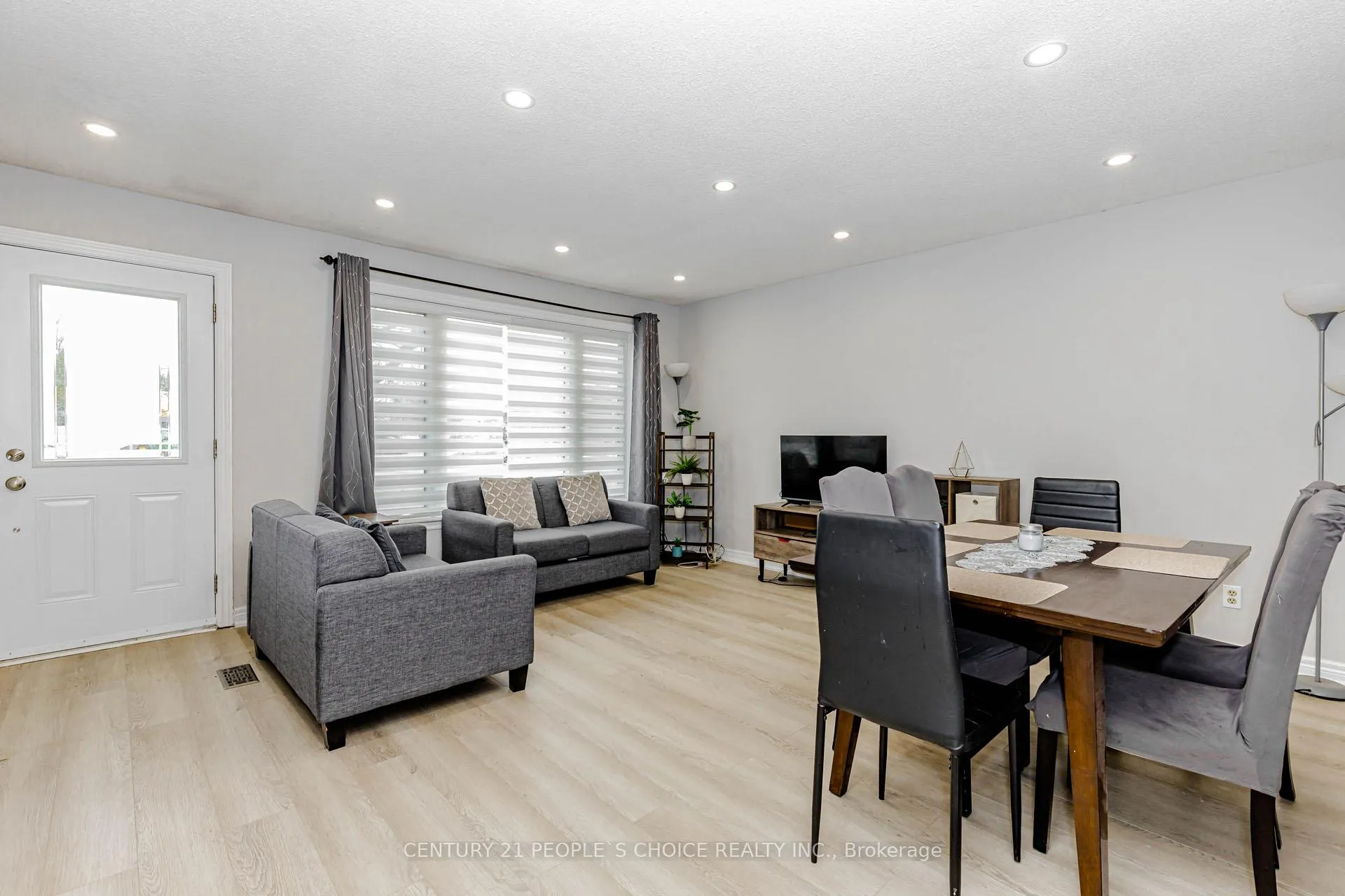 Photo 8 of 570B Glen Forrest Boulevard, Waterloo — HOMEH