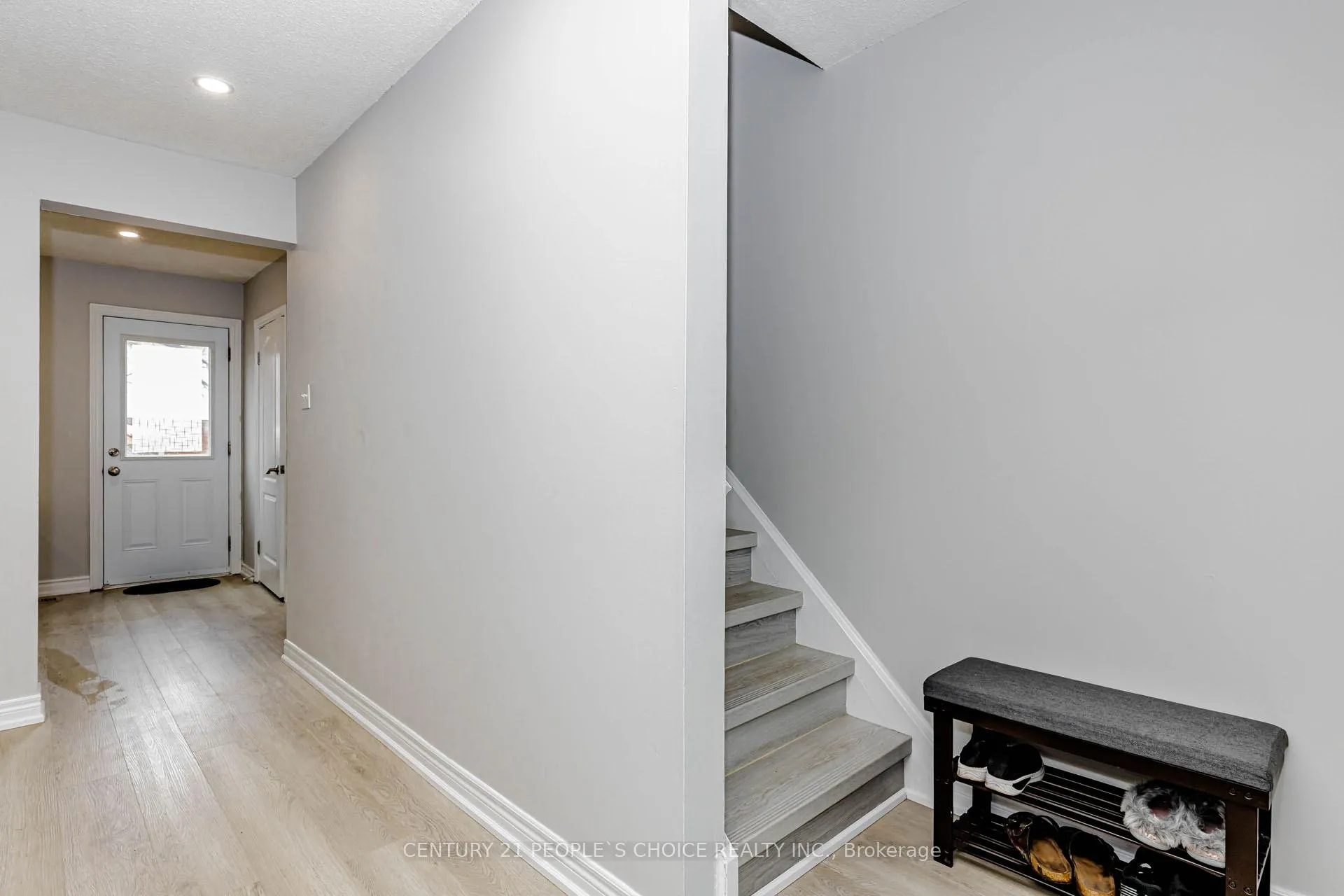 Photo 11 of 570B Glen Forrest Boulevard, Waterloo — HOMEH