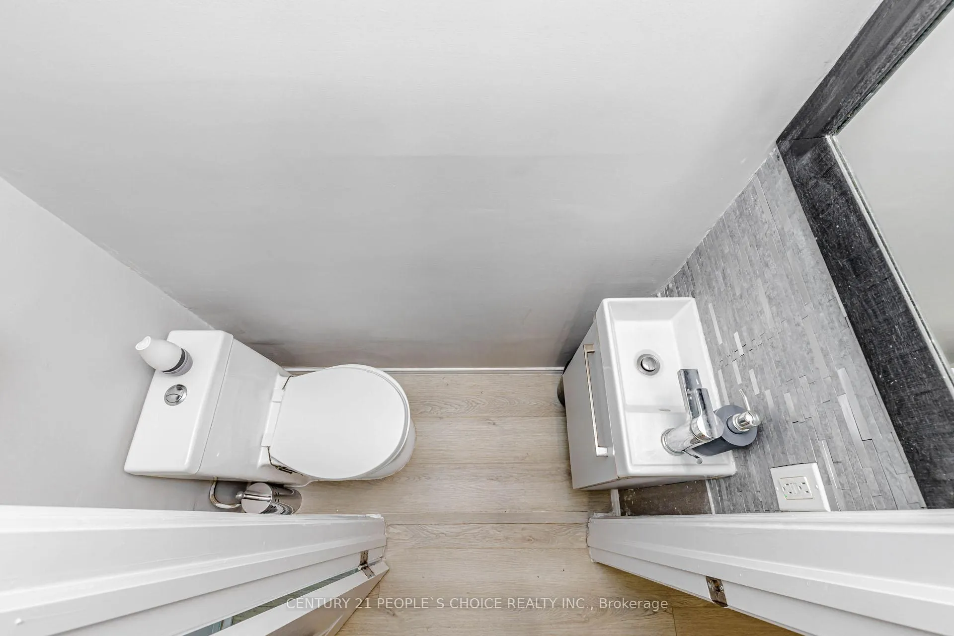 Photo 20 of 570B Glen Forrest Boulevard, Waterloo — HOMEH