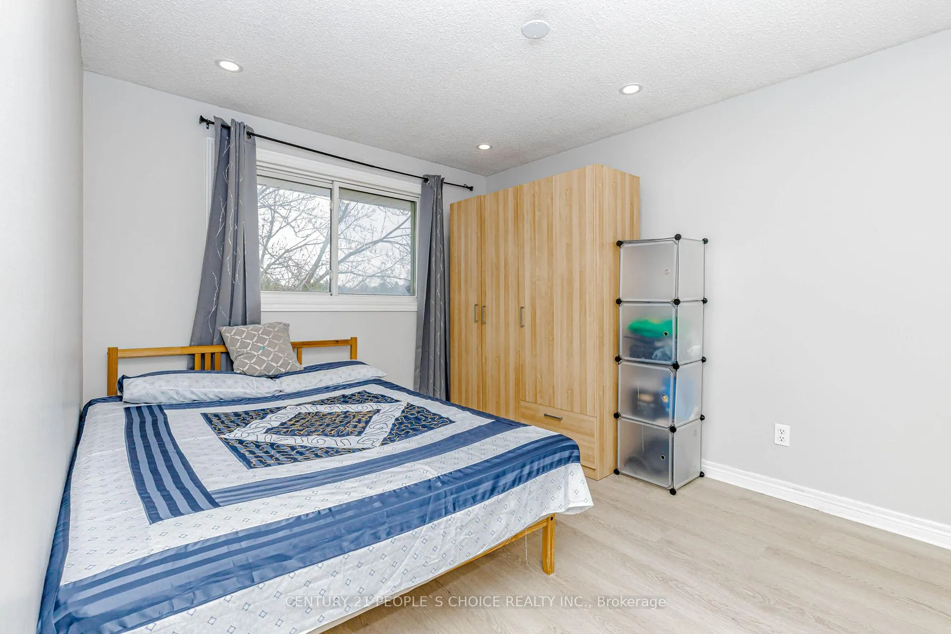 Photo 23 of 570B Glen Forrest Boulevard, Waterloo — HOMEH