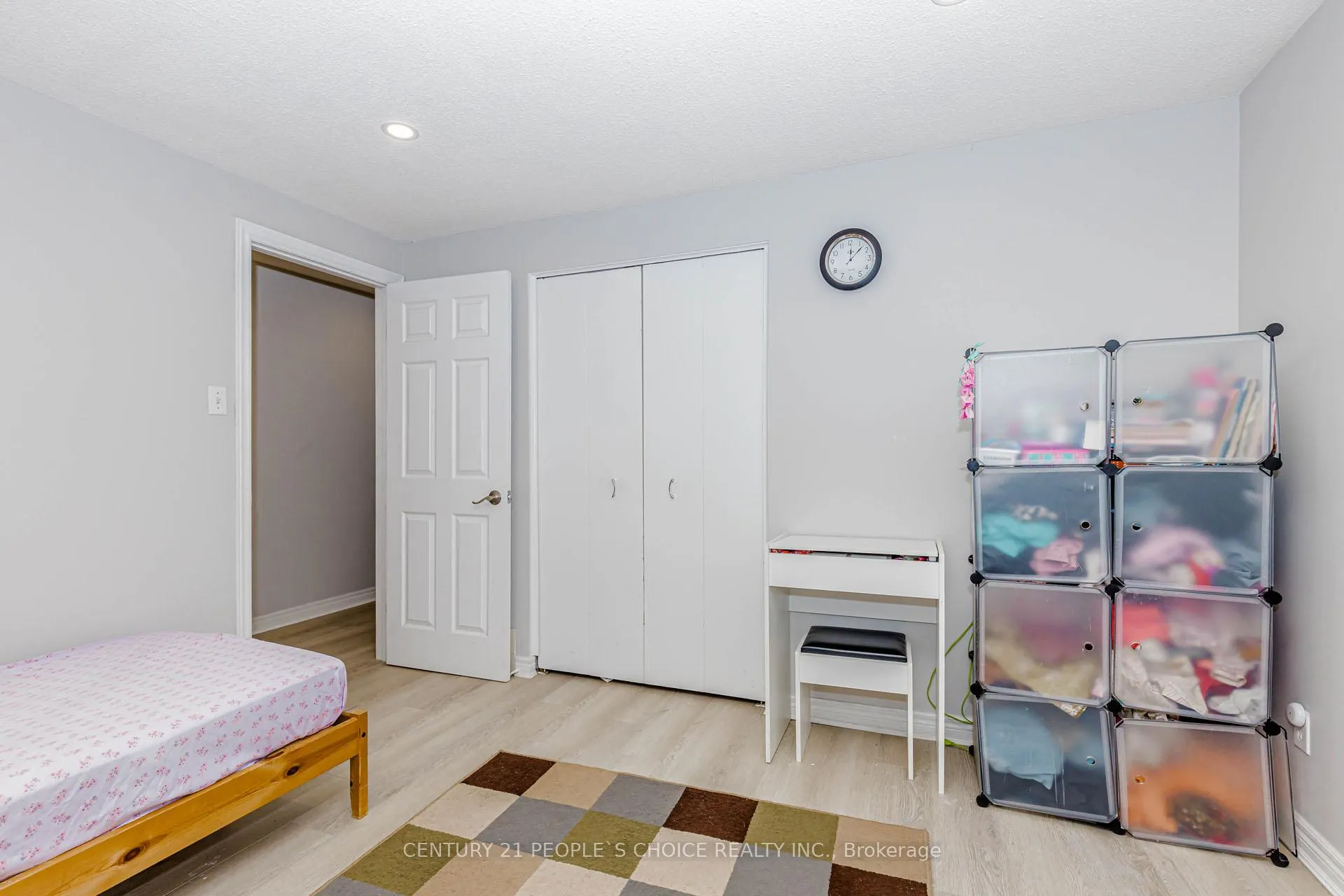 Photo 28 of 570B Glen Forrest Boulevard, Waterloo — HOMEH