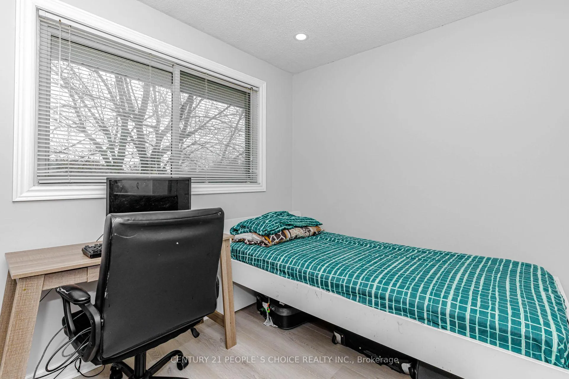 Photo 32 of 570B Glen Forrest Boulevard, Waterloo — HOMEH
